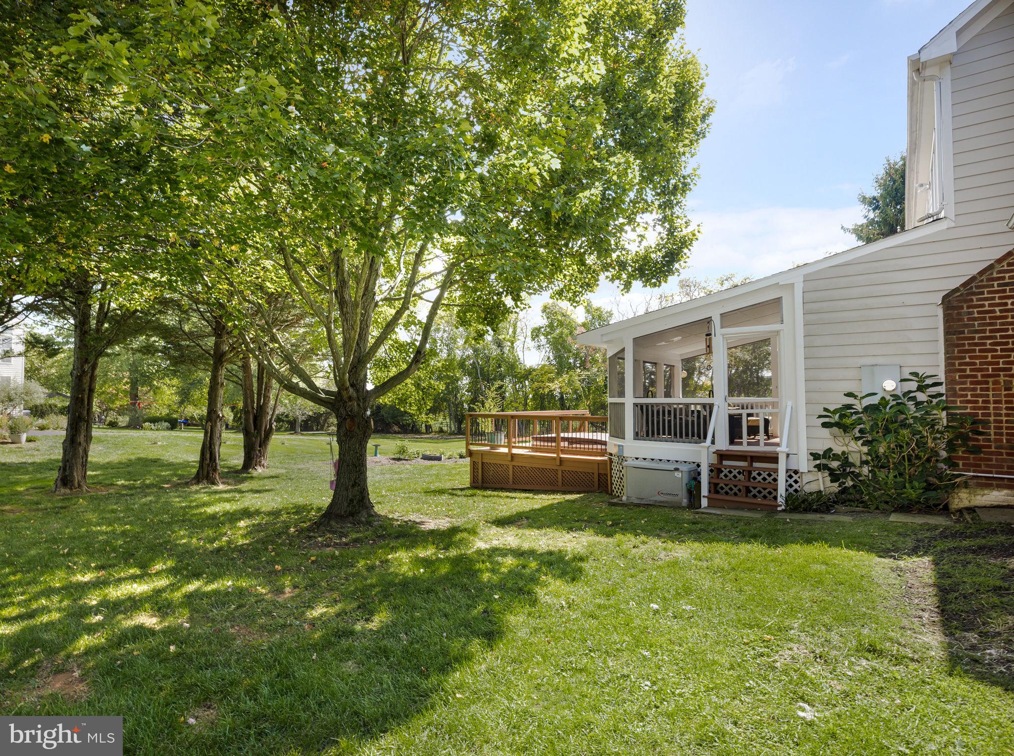 FARMINGTON ON THE GREEN - Residential