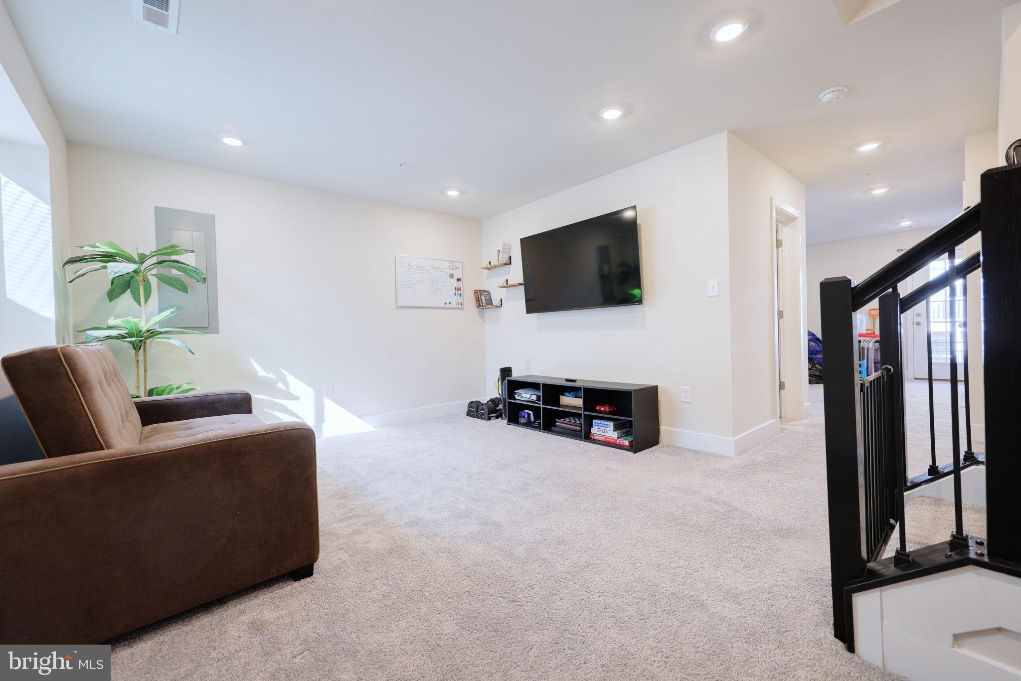 SYCAMORE RIDGE - Residential