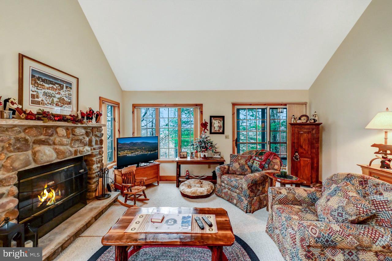 SNOW RIDGE VILLAGE - Residential