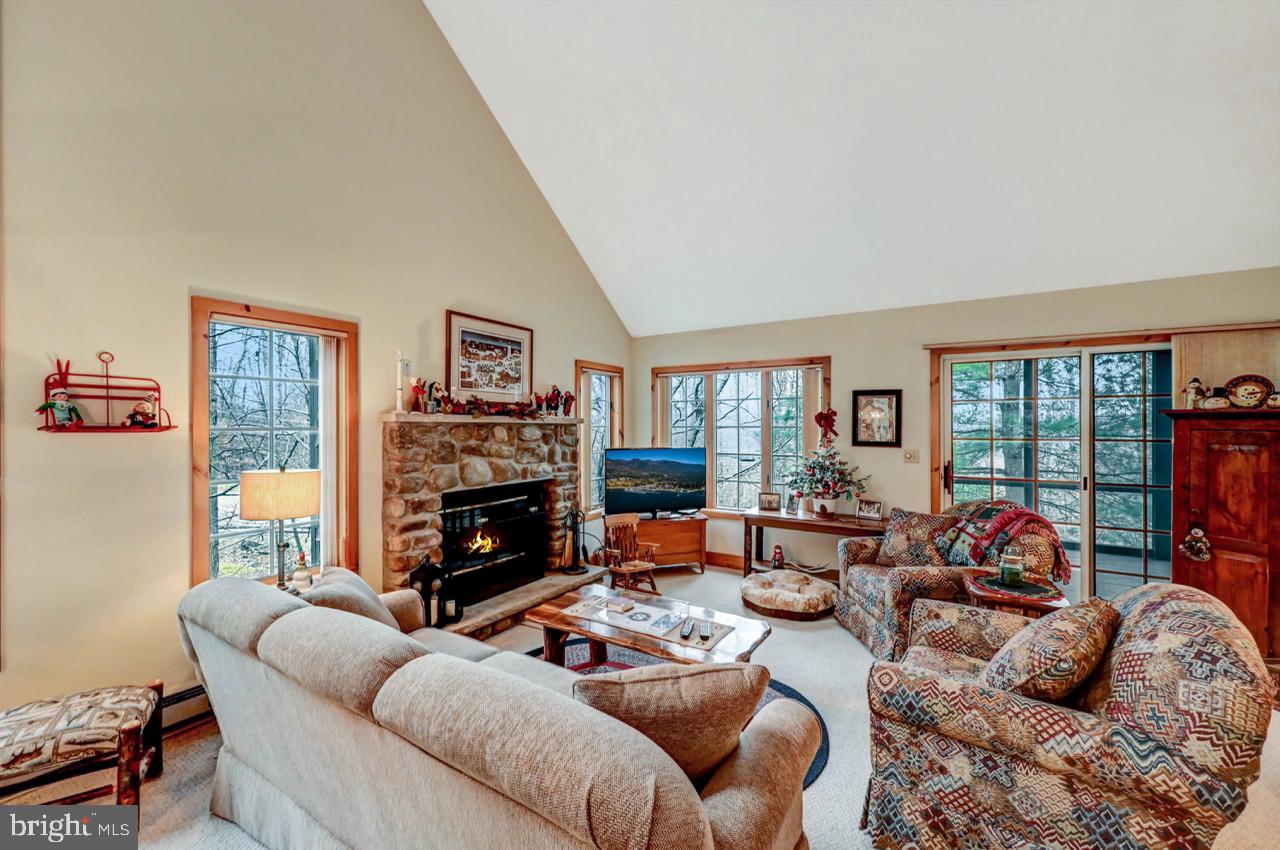 SNOW RIDGE VILLAGE - Residential