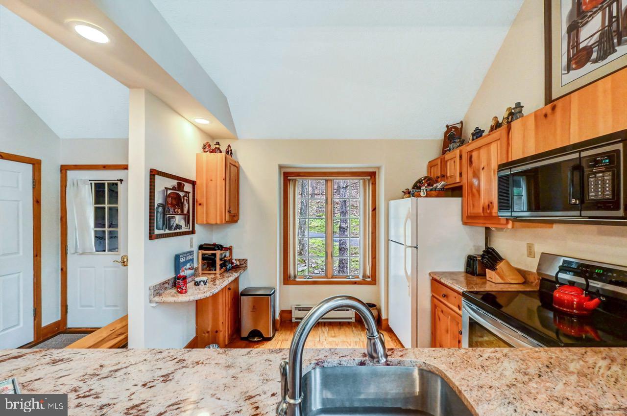 SNOW RIDGE VILLAGE - Residential