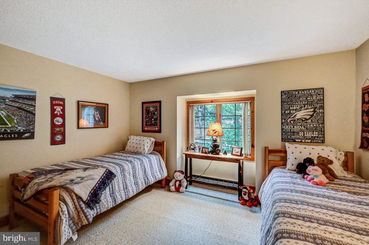 SNOW RIDGE VILLAGE - Residential