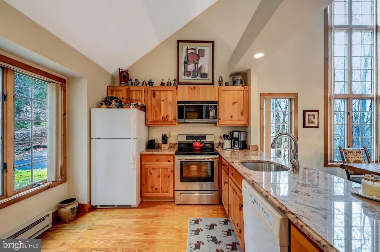 SNOW RIDGE VILLAGE - Residential