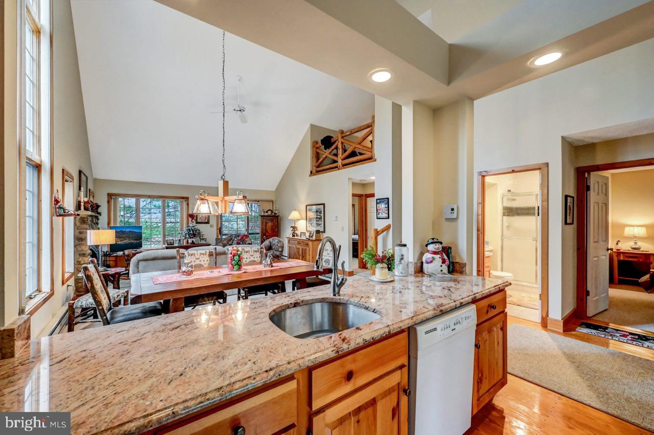 SNOW RIDGE VILLAGE - Residential