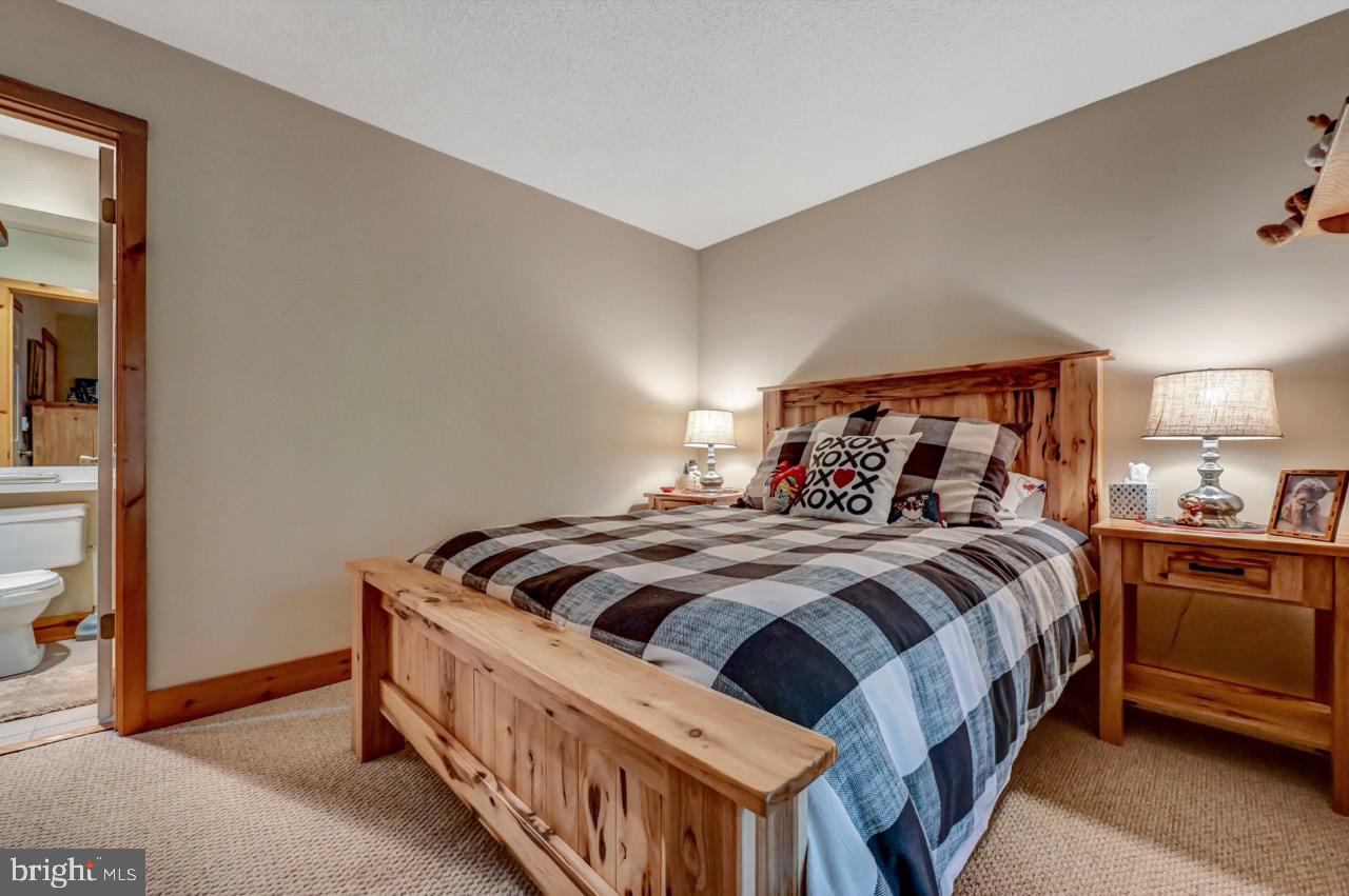 SNOW RIDGE VILLAGE - Residential