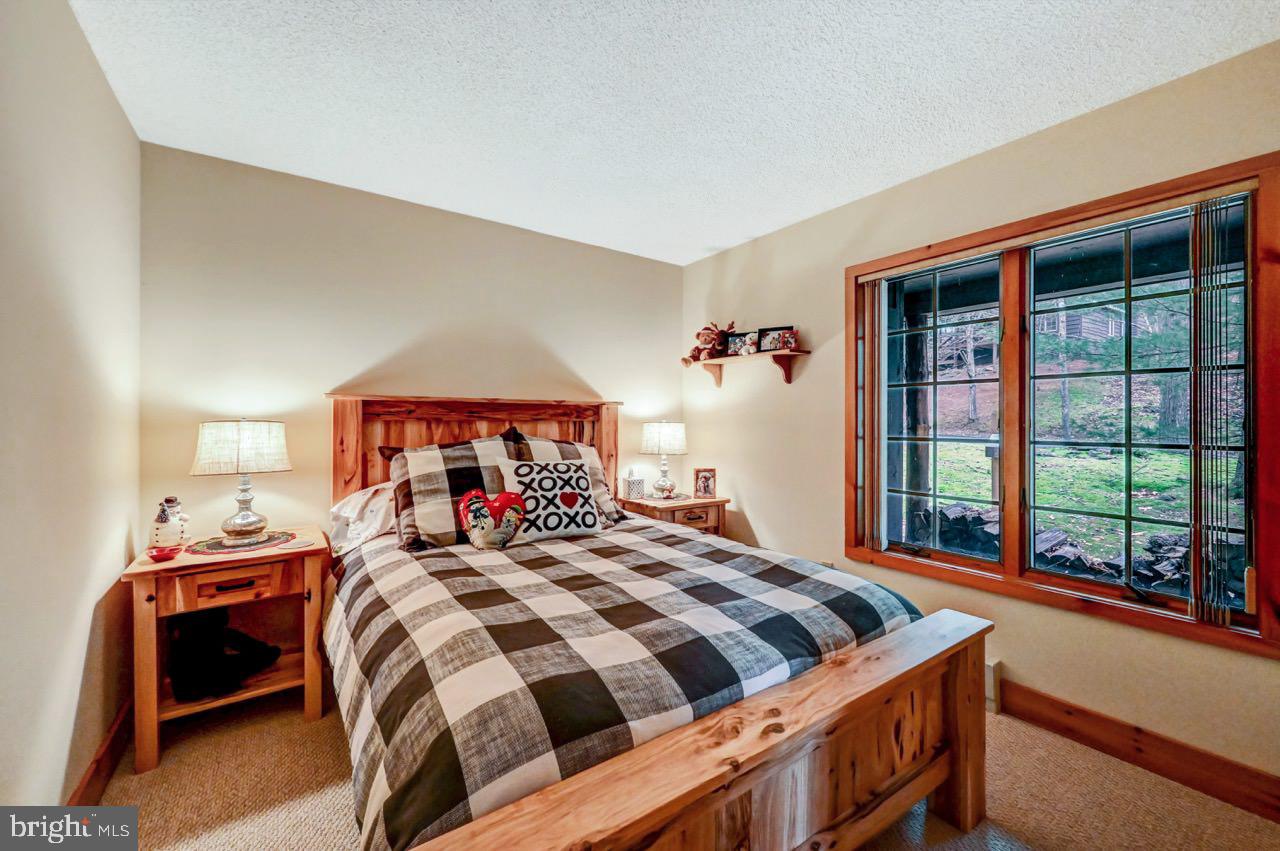 SNOW RIDGE VILLAGE - Residential