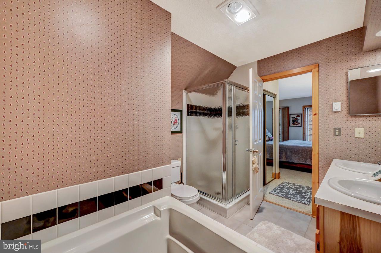 SNOW RIDGE VILLAGE - Residential