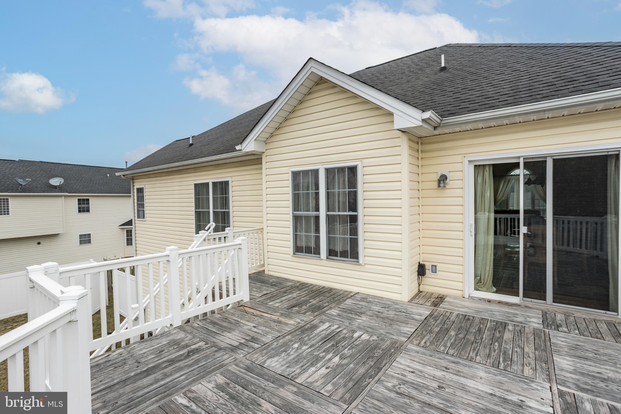 MOSBY STATION - Residential