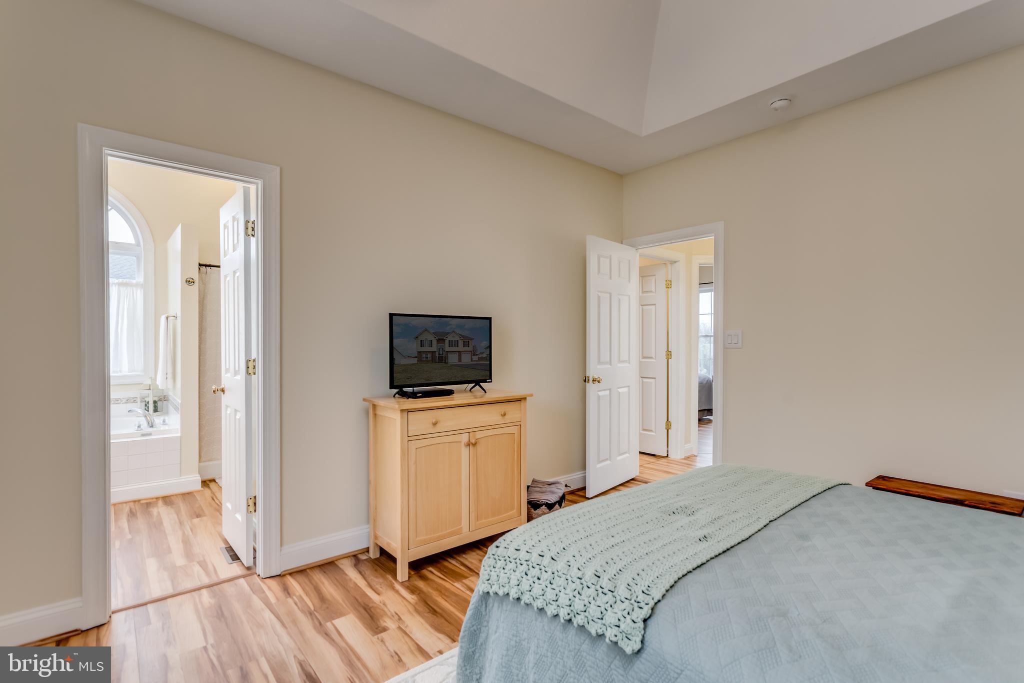 MOSBY STATION - Residential