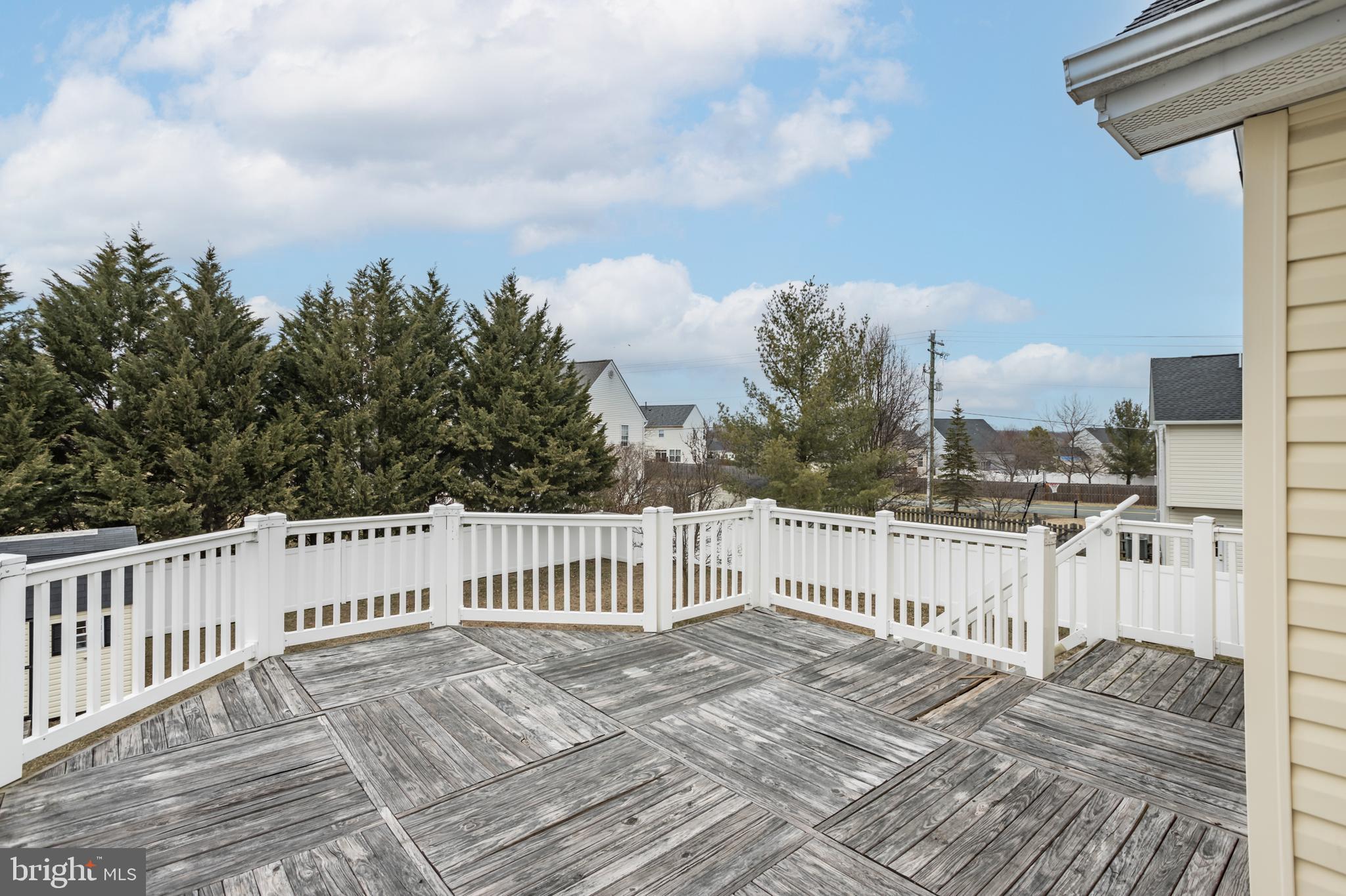 MOSBY STATION - Residential