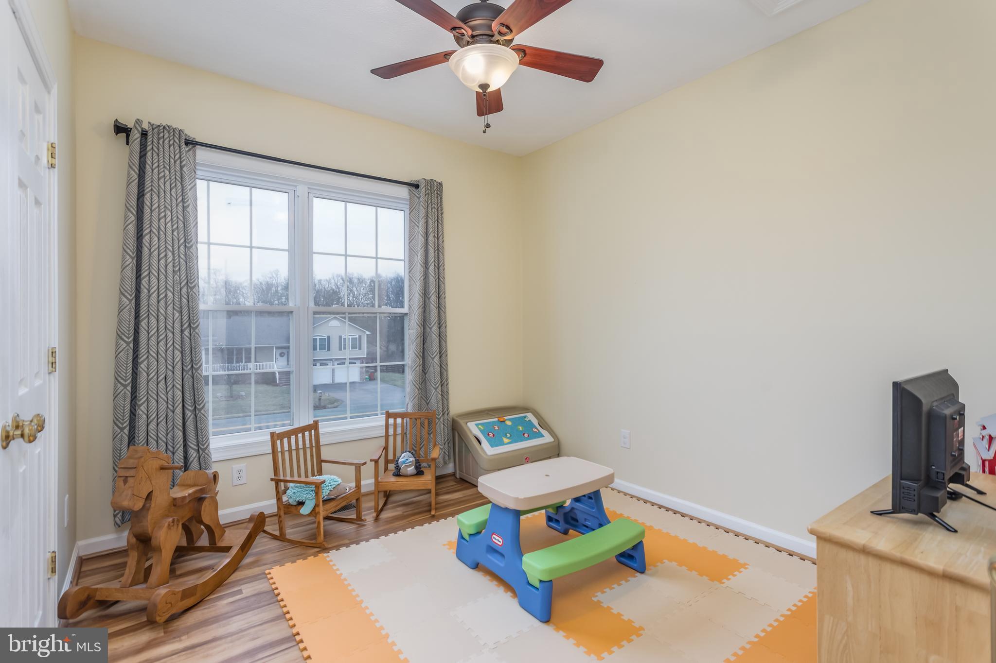 MOSBY STATION - Residential