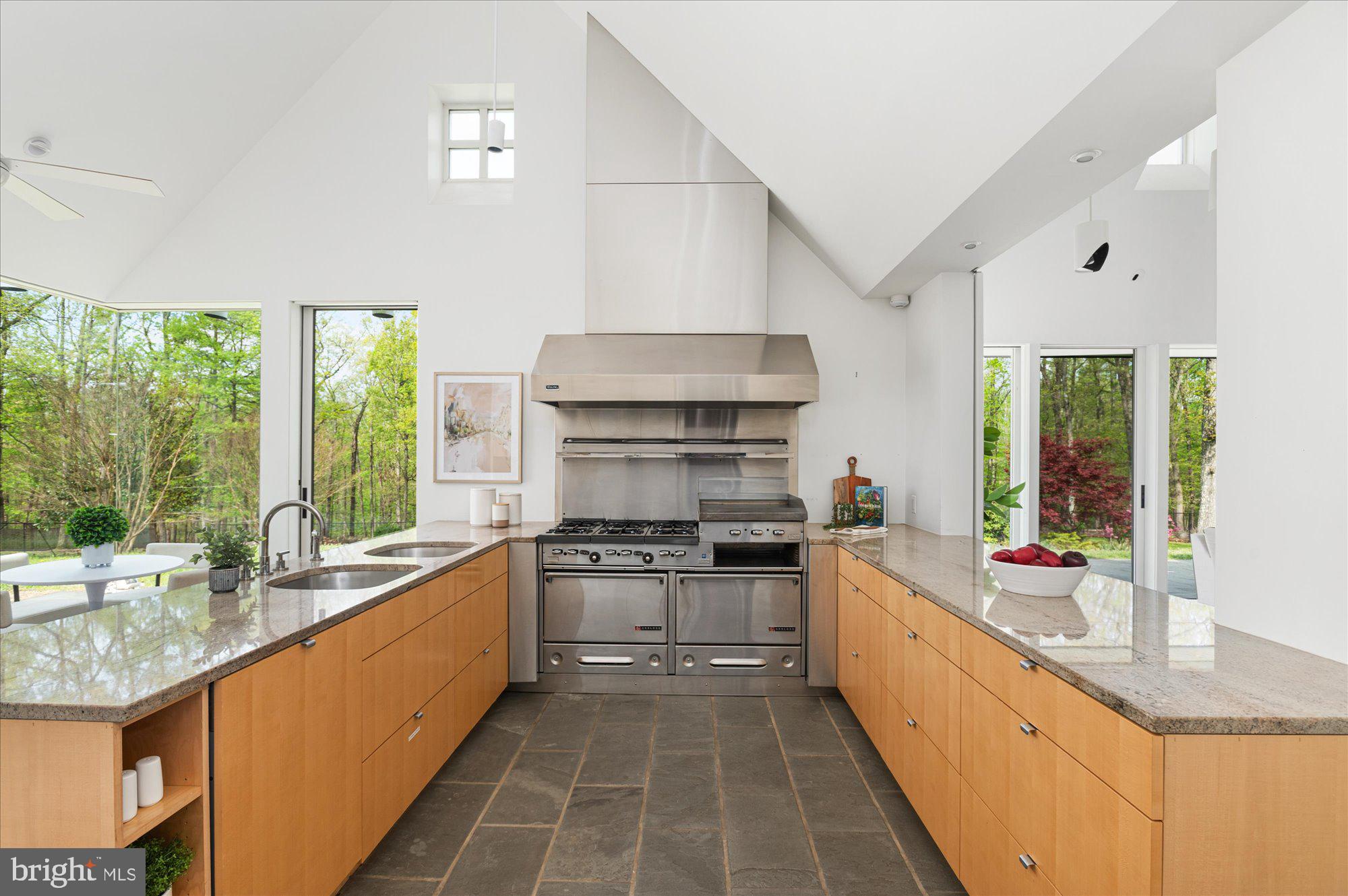 POTOMAC OUTSIDE - Residential