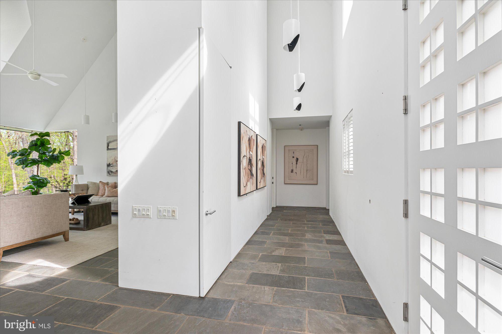 POTOMAC OUTSIDE - Residential