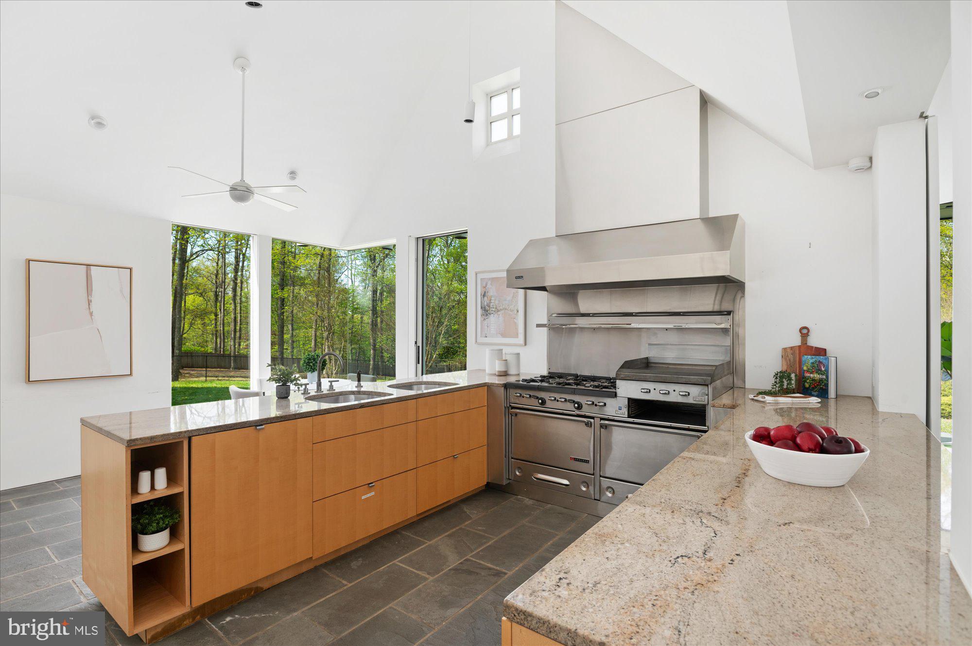 POTOMAC OUTSIDE - Residential