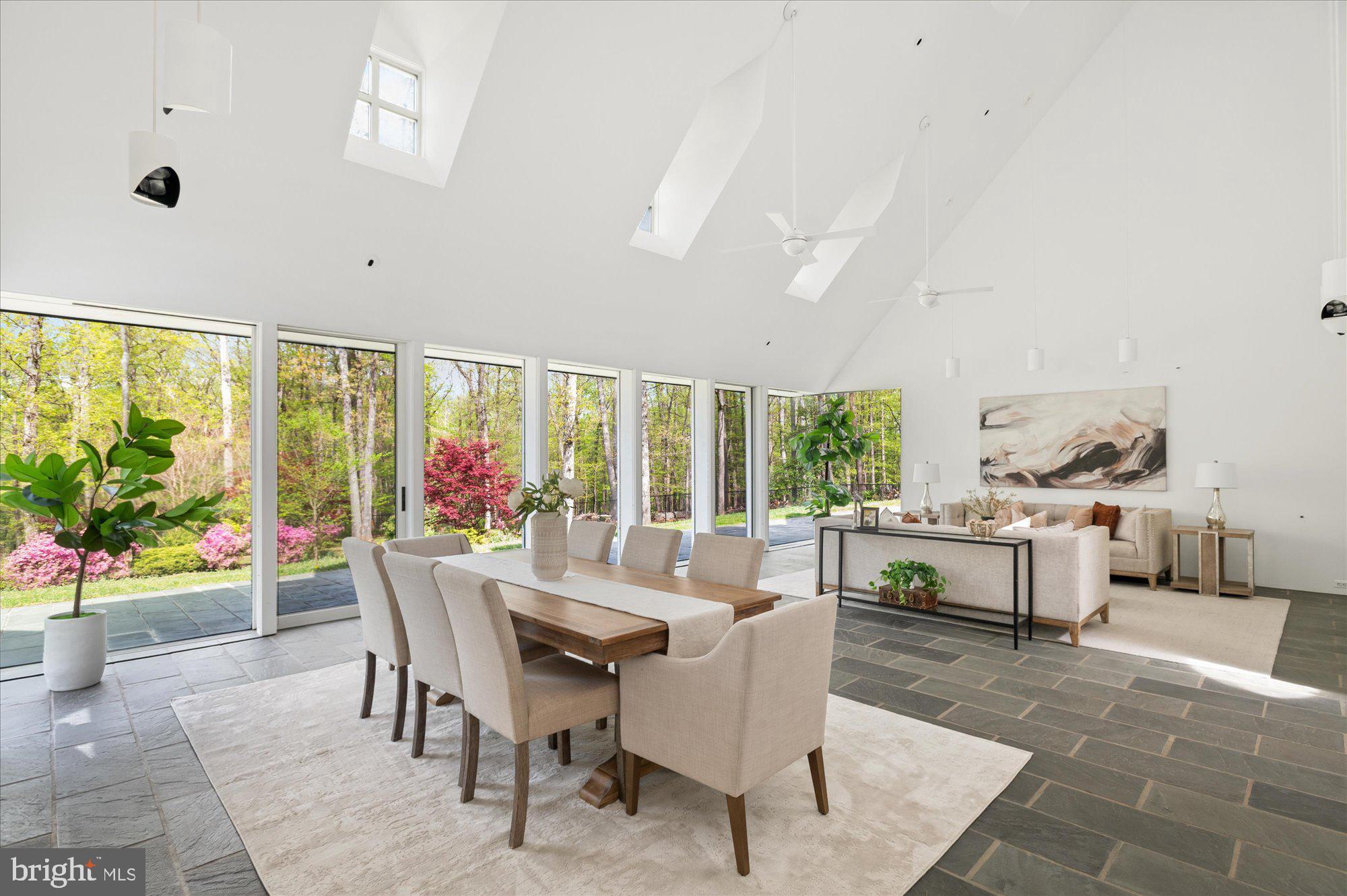 POTOMAC OUTSIDE - Residential