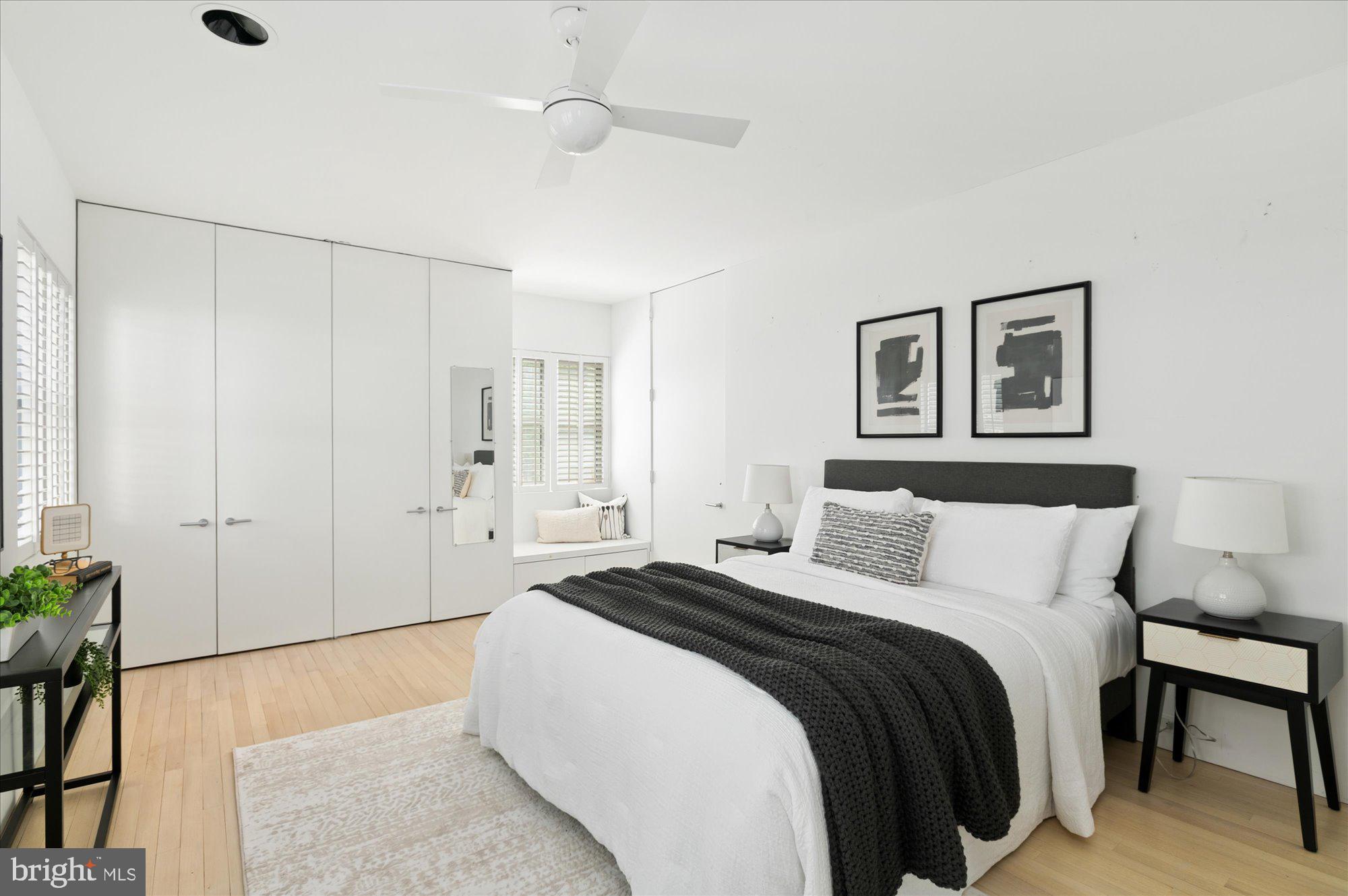 POTOMAC OUTSIDE - Residential