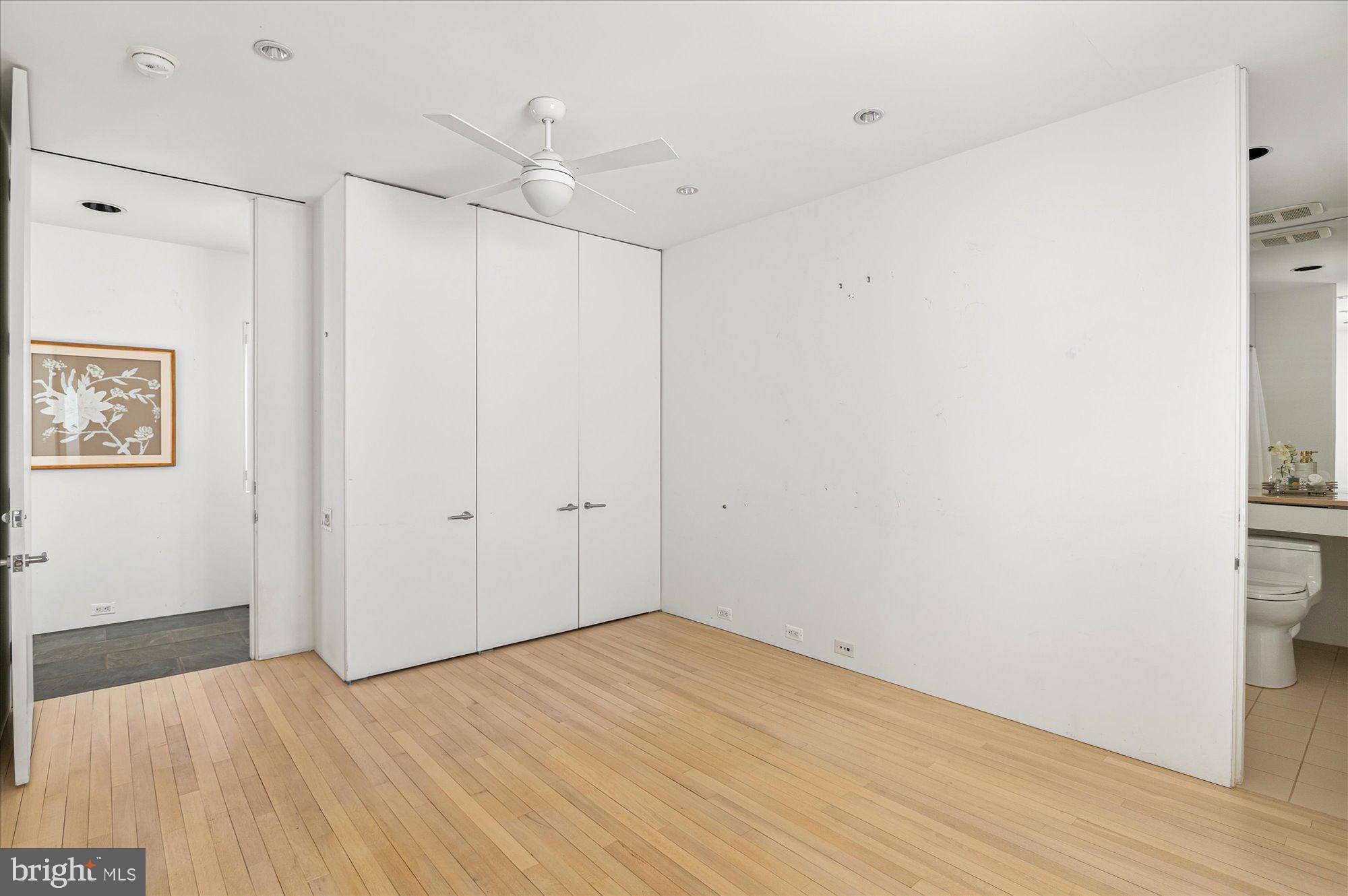 POTOMAC OUTSIDE - Residential