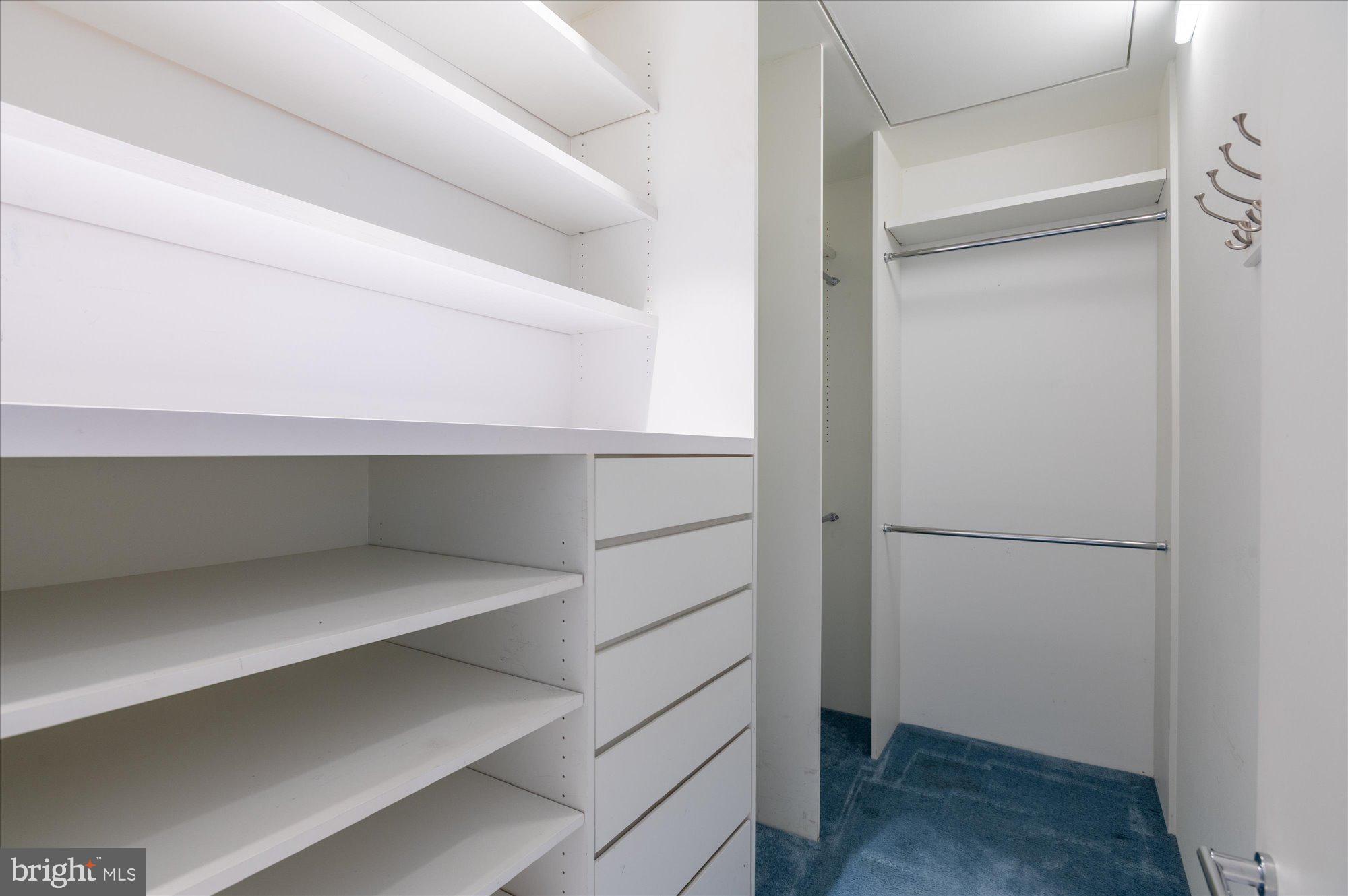 POTOMAC OUTSIDE - Residential