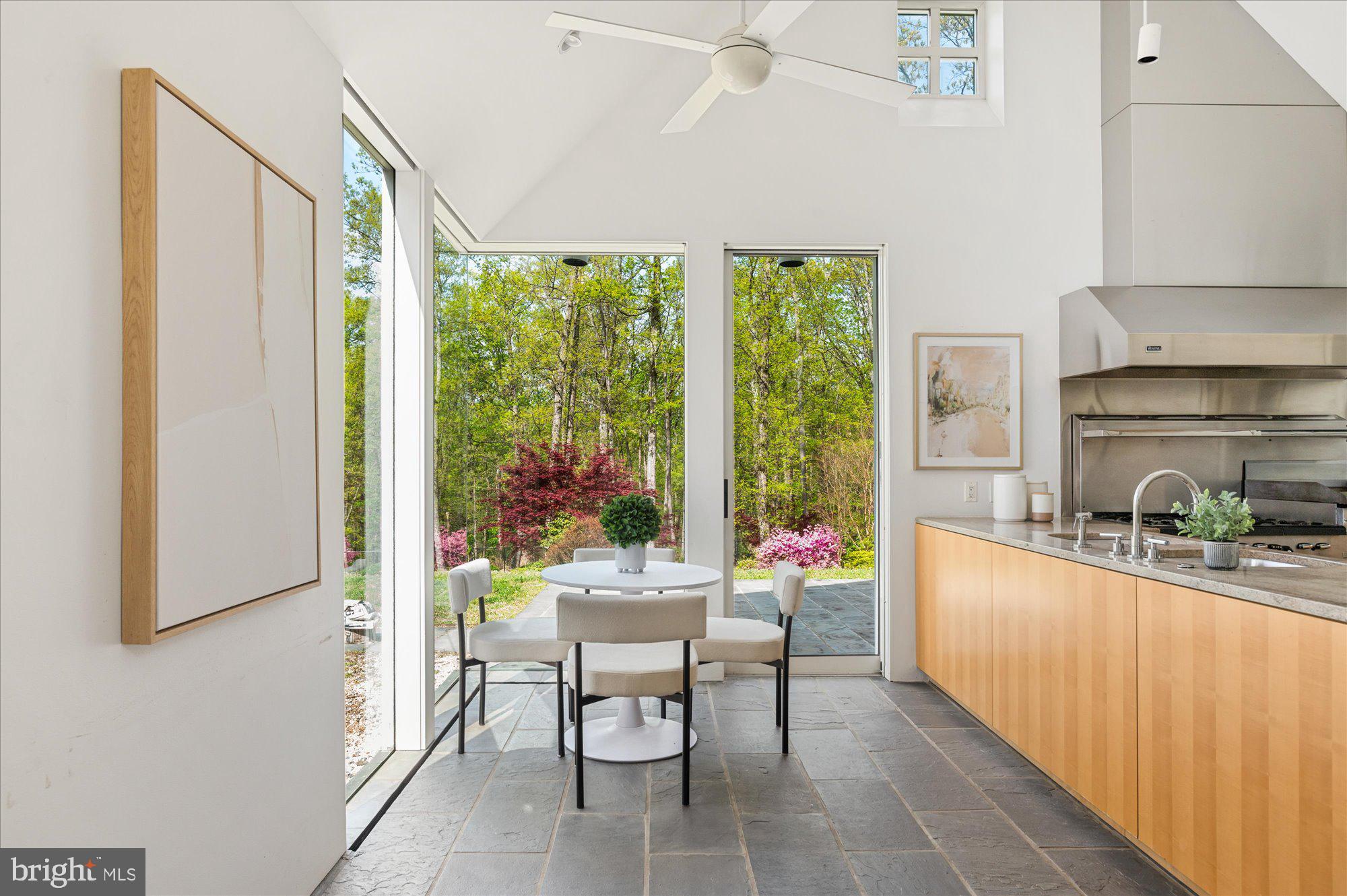 POTOMAC OUTSIDE - Residential