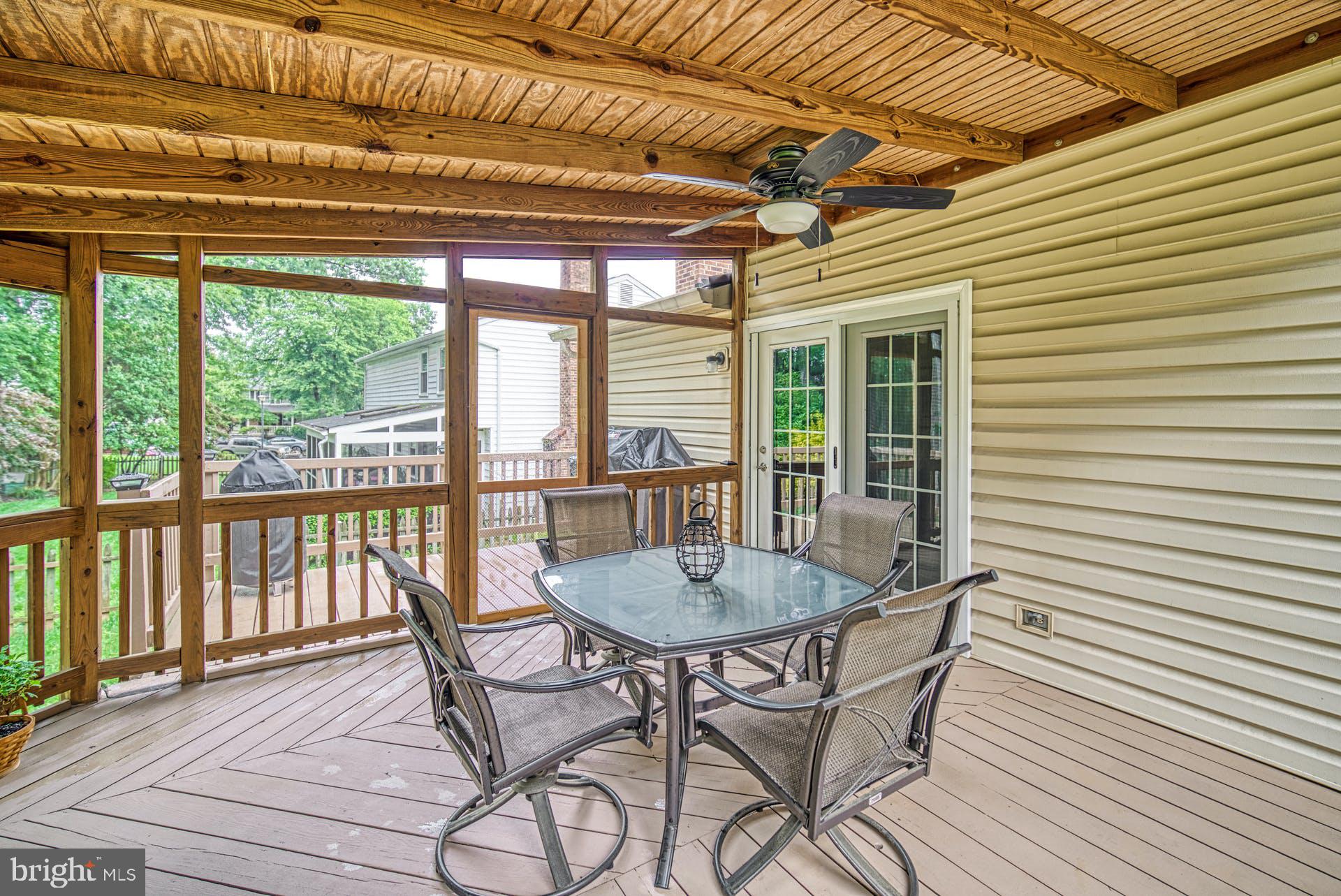 LONGWOOD KNOLLS - Residential