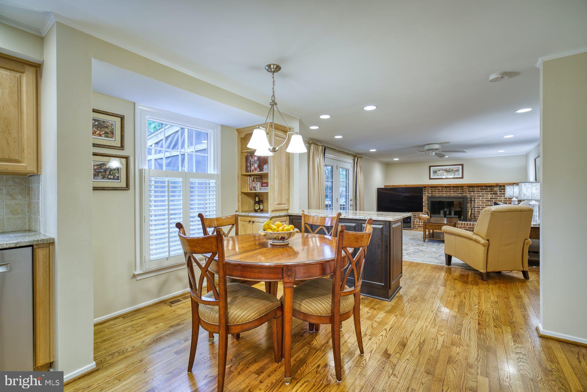 LONGWOOD KNOLLS - Residential