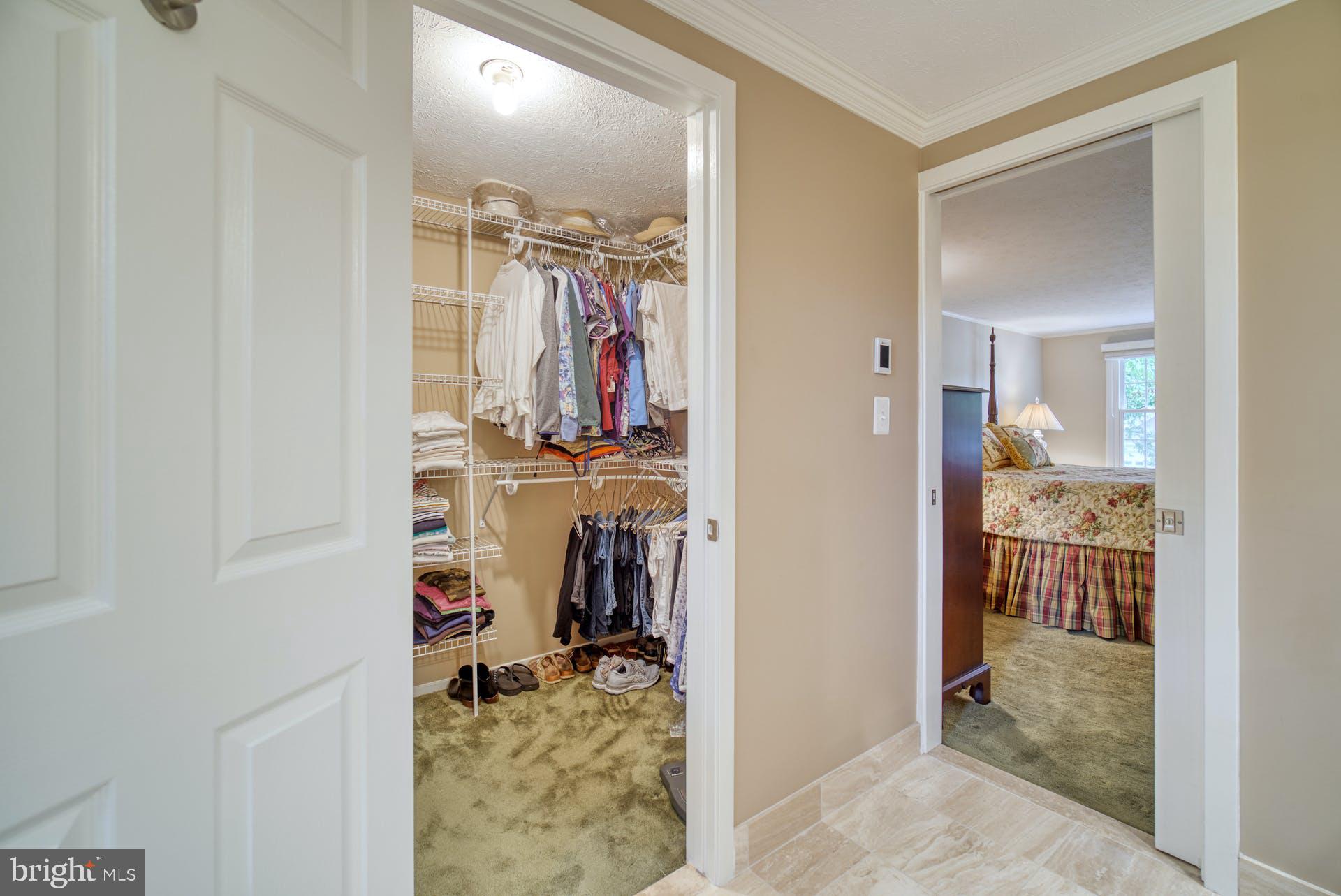 LONGWOOD KNOLLS - Residential