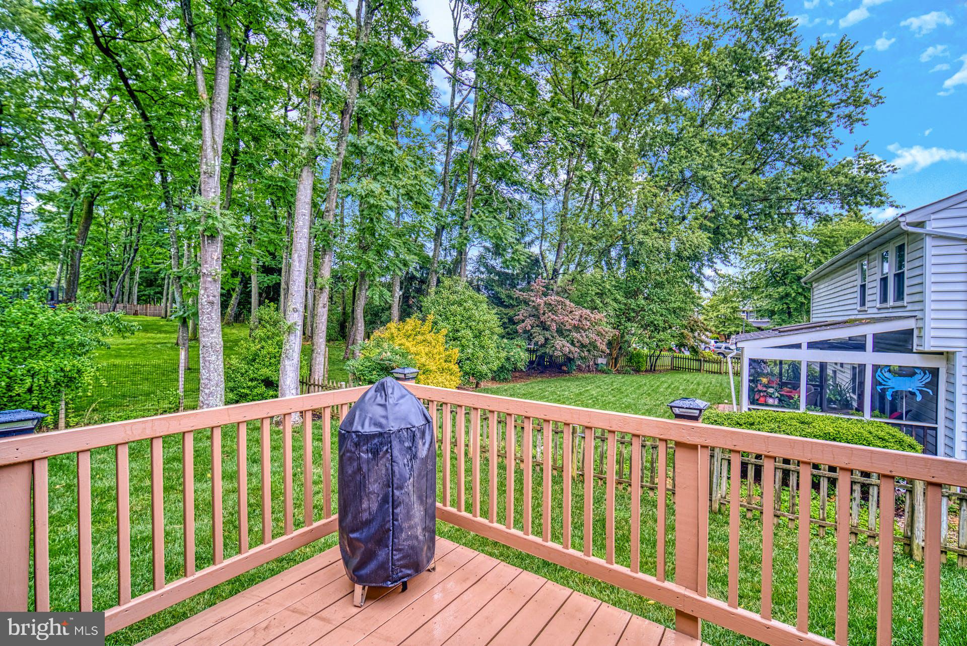 LONGWOOD KNOLLS - Residential