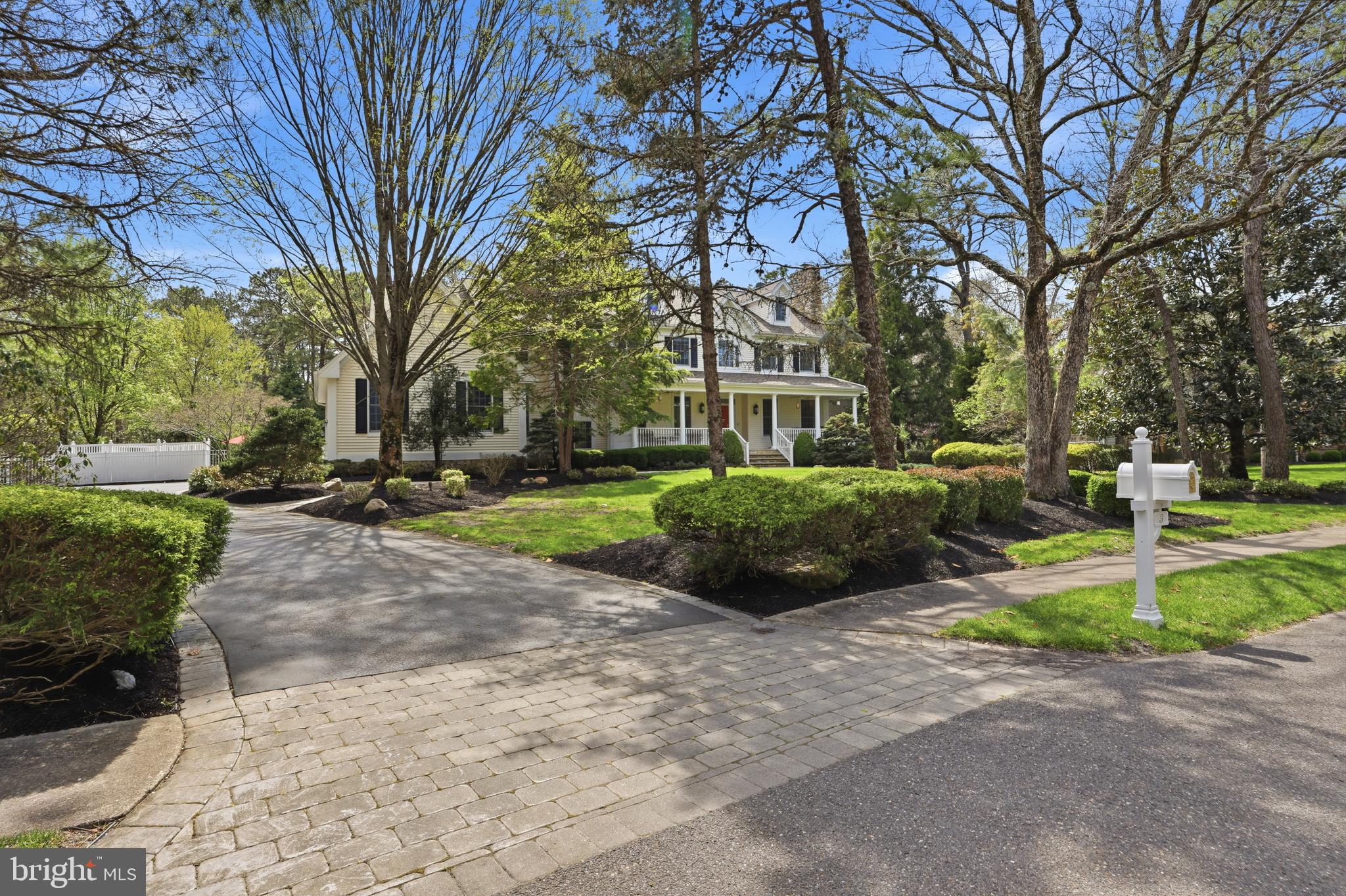 3 CLIFF SWALLOW DRIVE