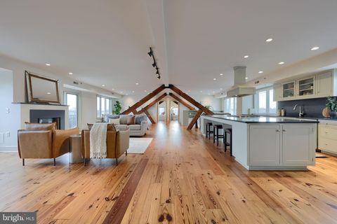 336 N CHRISTIAN STREET E LANCASTER PA 17602