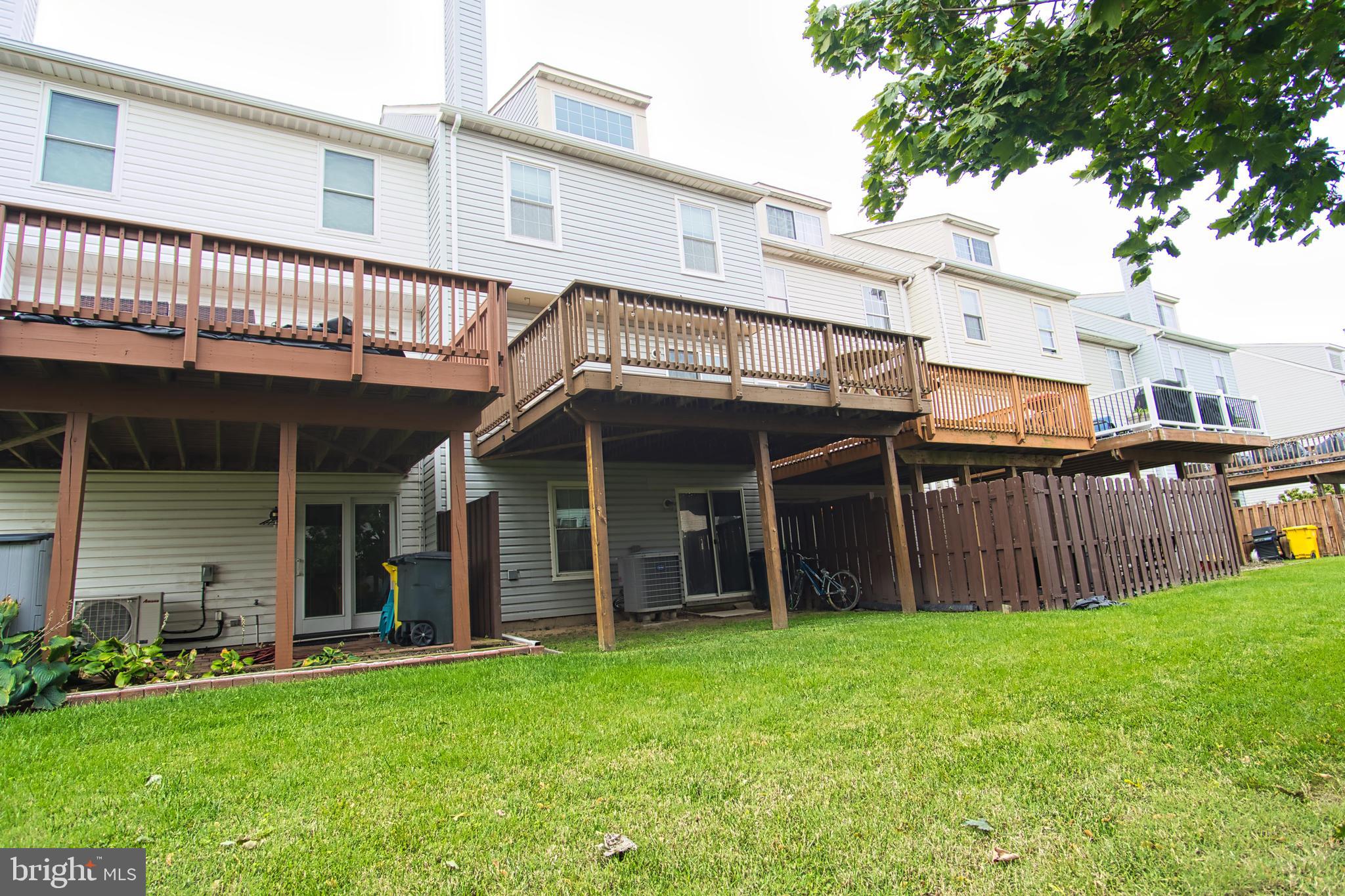 STONEY BEACH - Residential