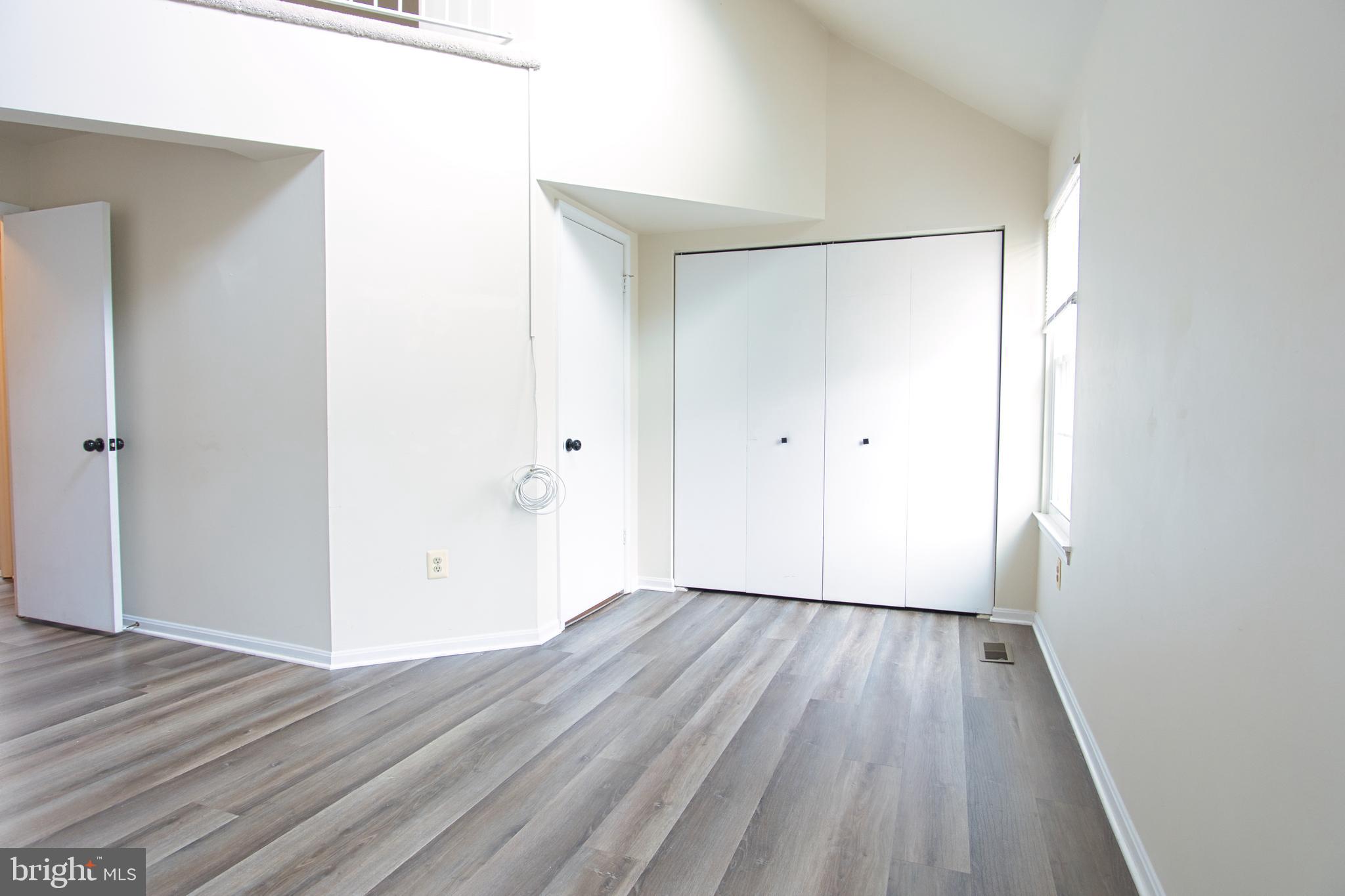 STONEY BEACH - Residential