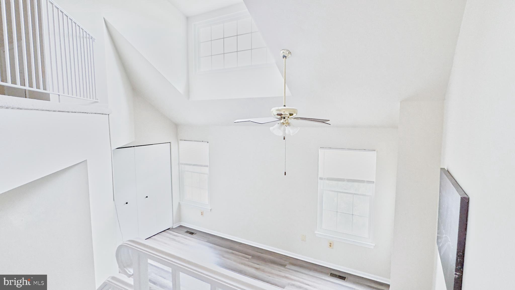 STONEY BEACH - Residential