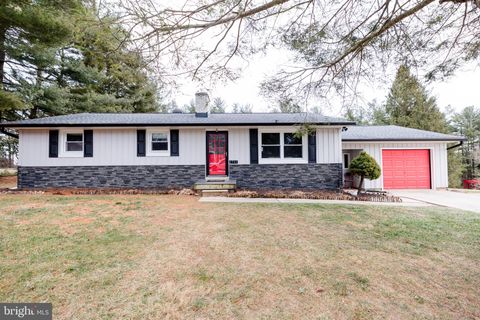 1711 KEMPFIELD DRIVE HAMPSTEAD MD 21074