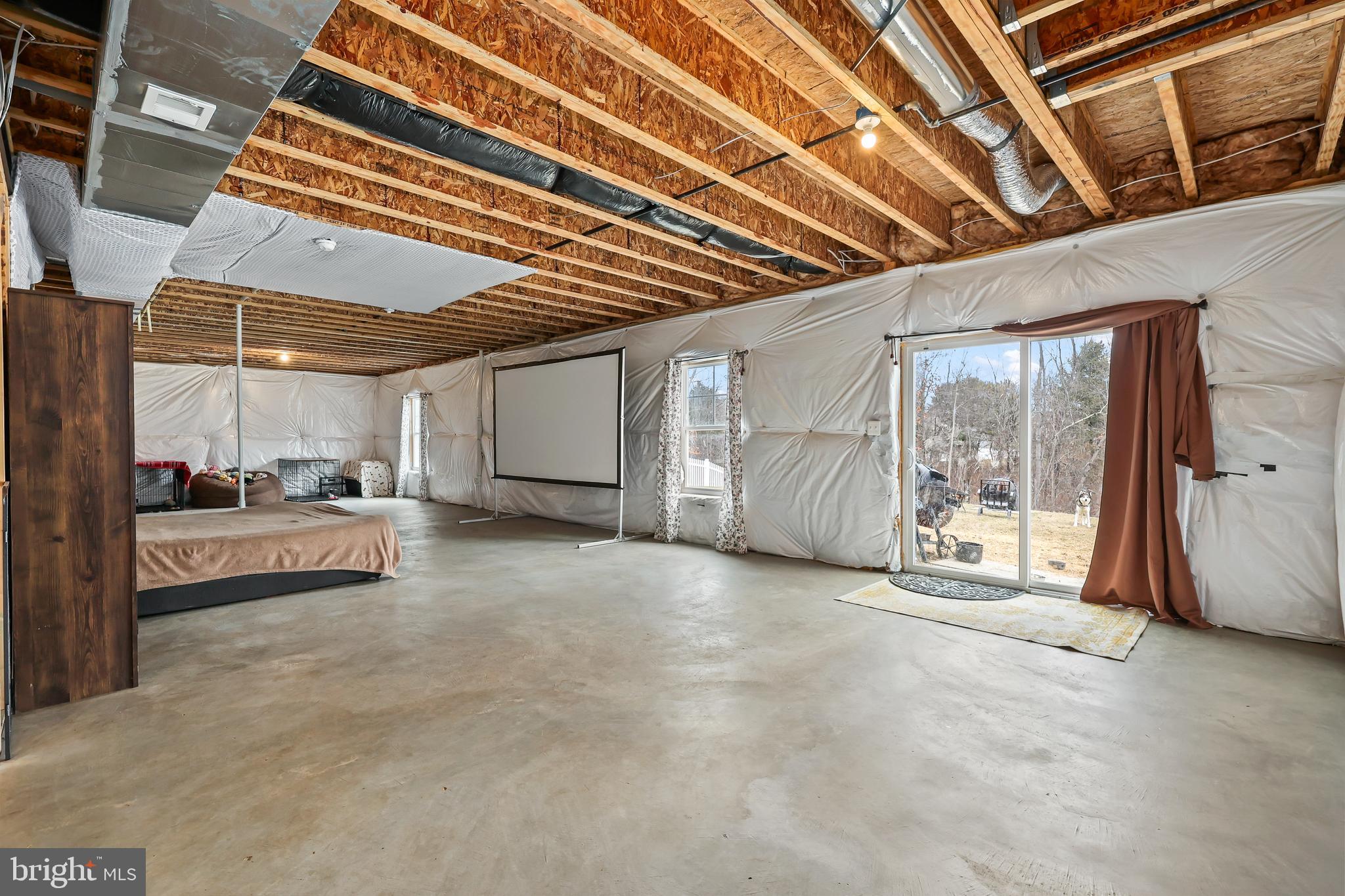 SENSENY VILLAGE - Residential