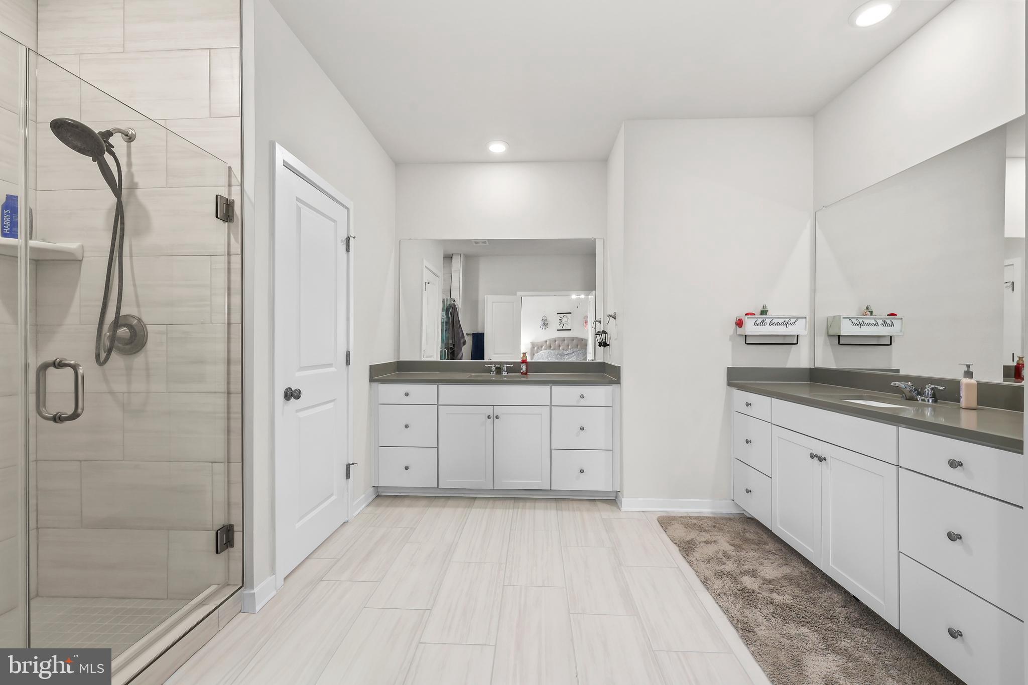 SENSENY VILLAGE - Residential