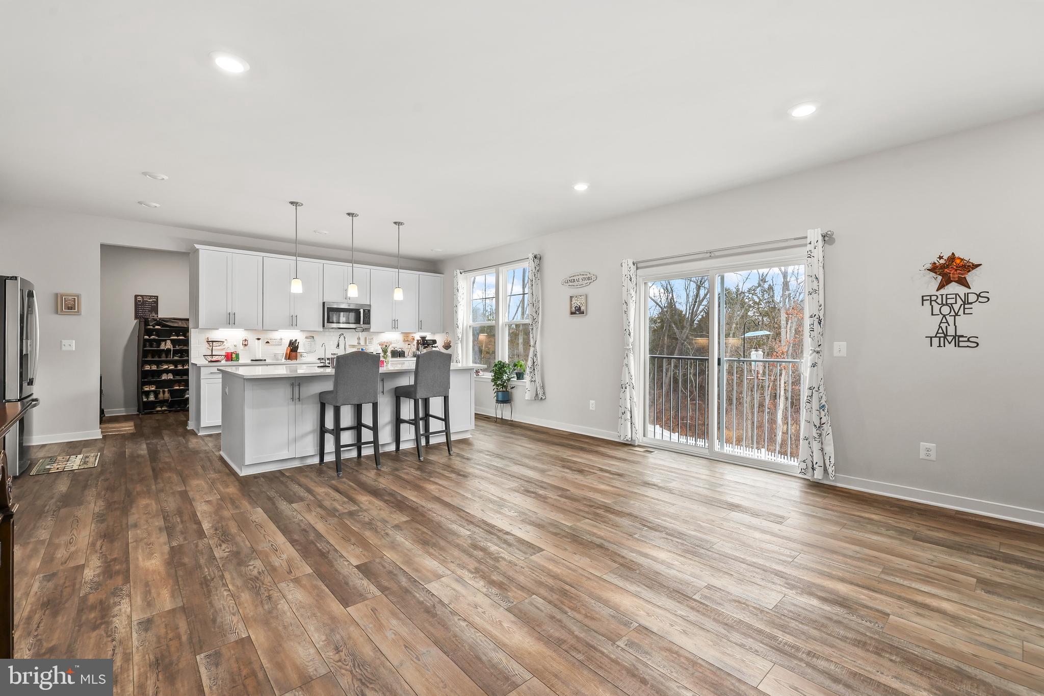 SENSENY VILLAGE - Residential