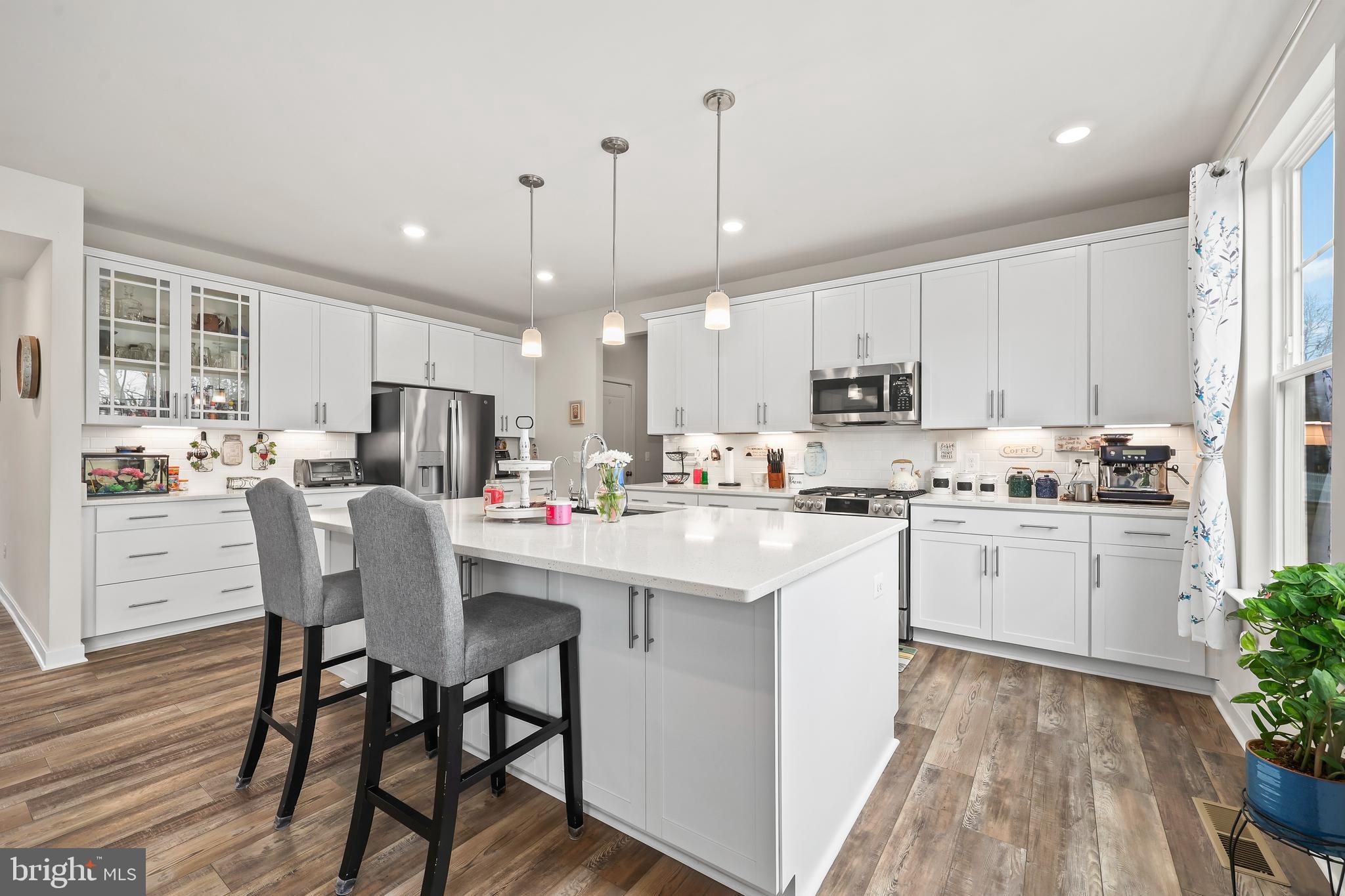 SENSENY VILLAGE - Residential