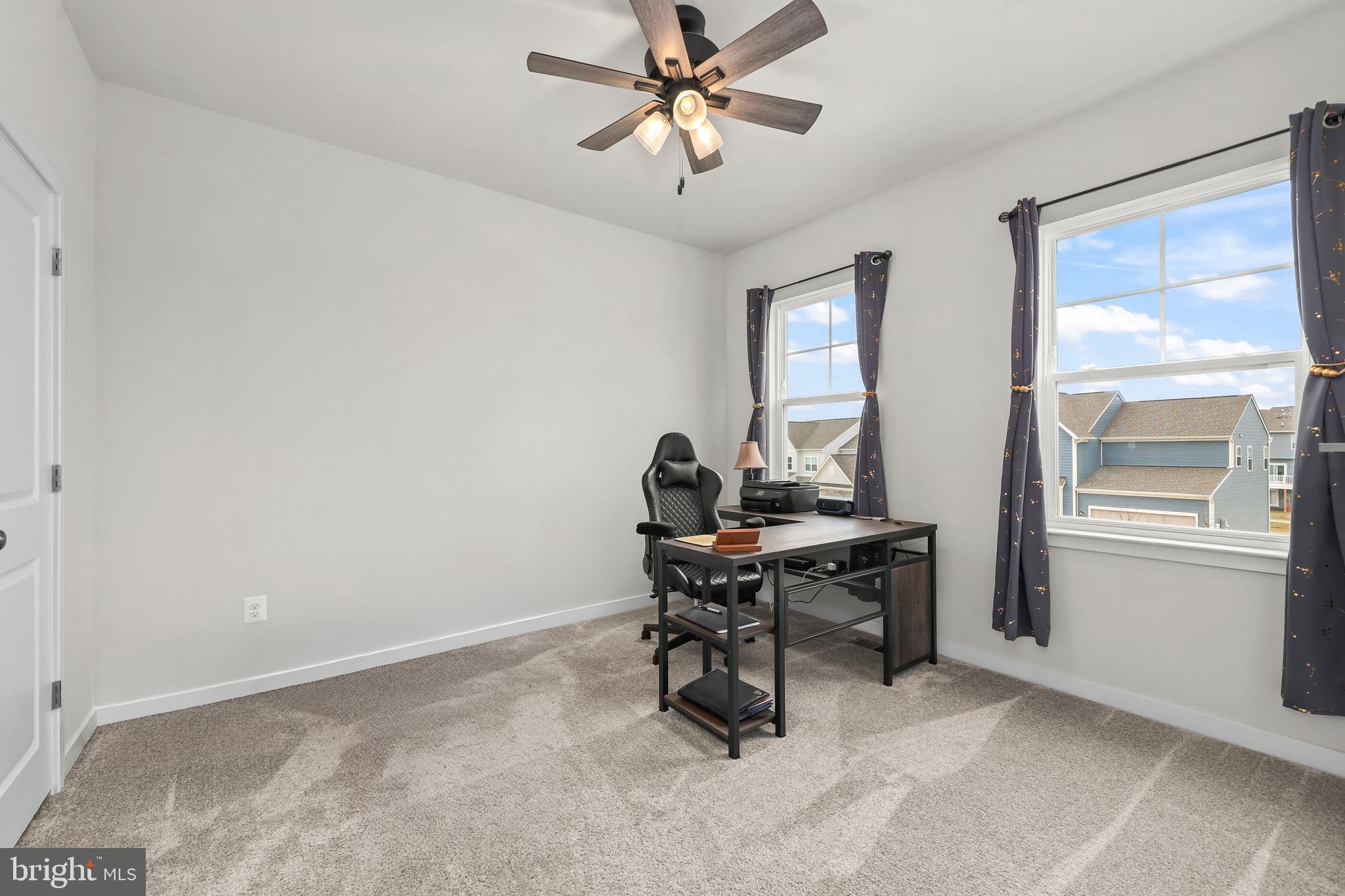 SENSENY VILLAGE - Residential