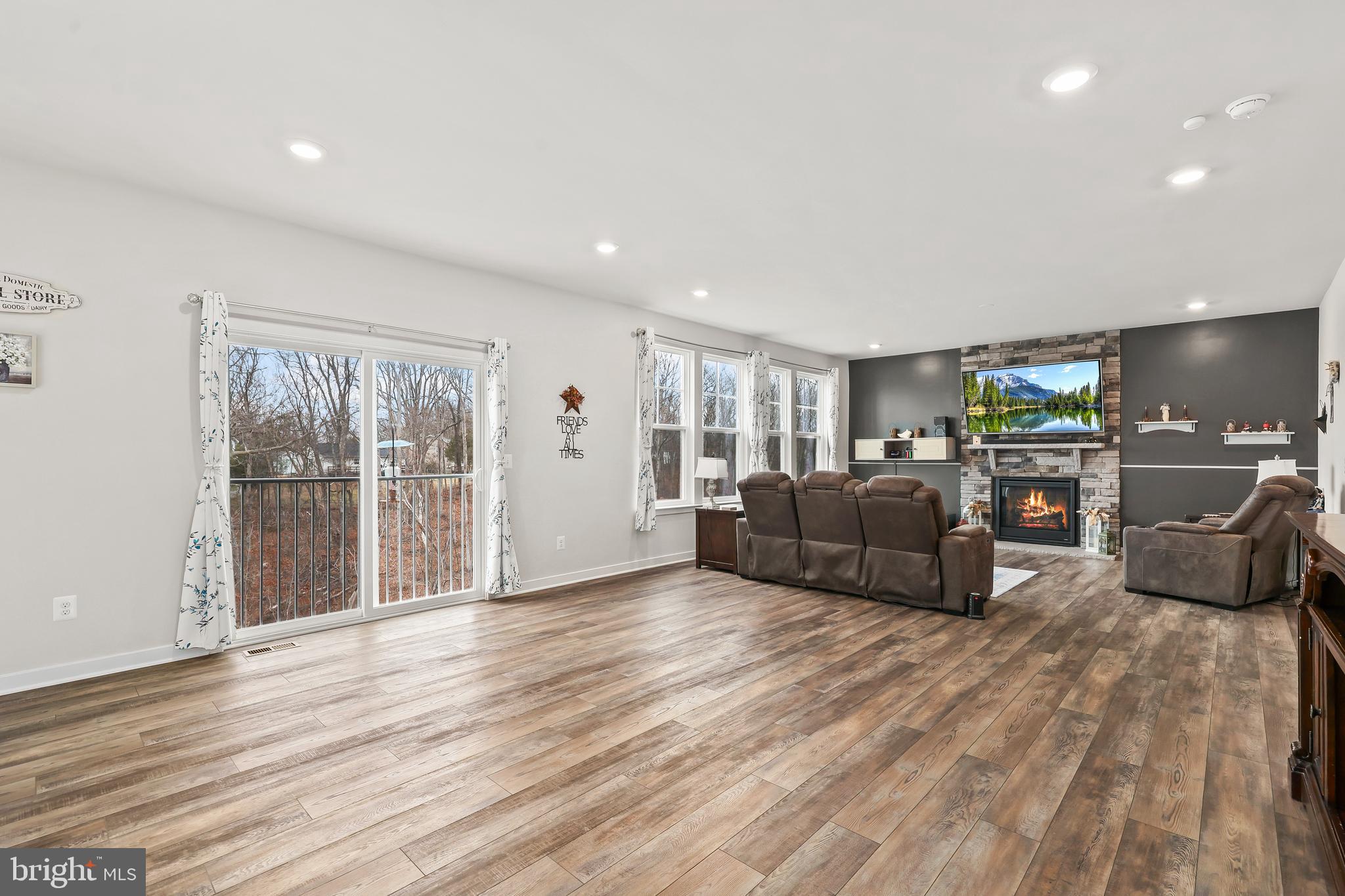 SENSENY VILLAGE - Residential