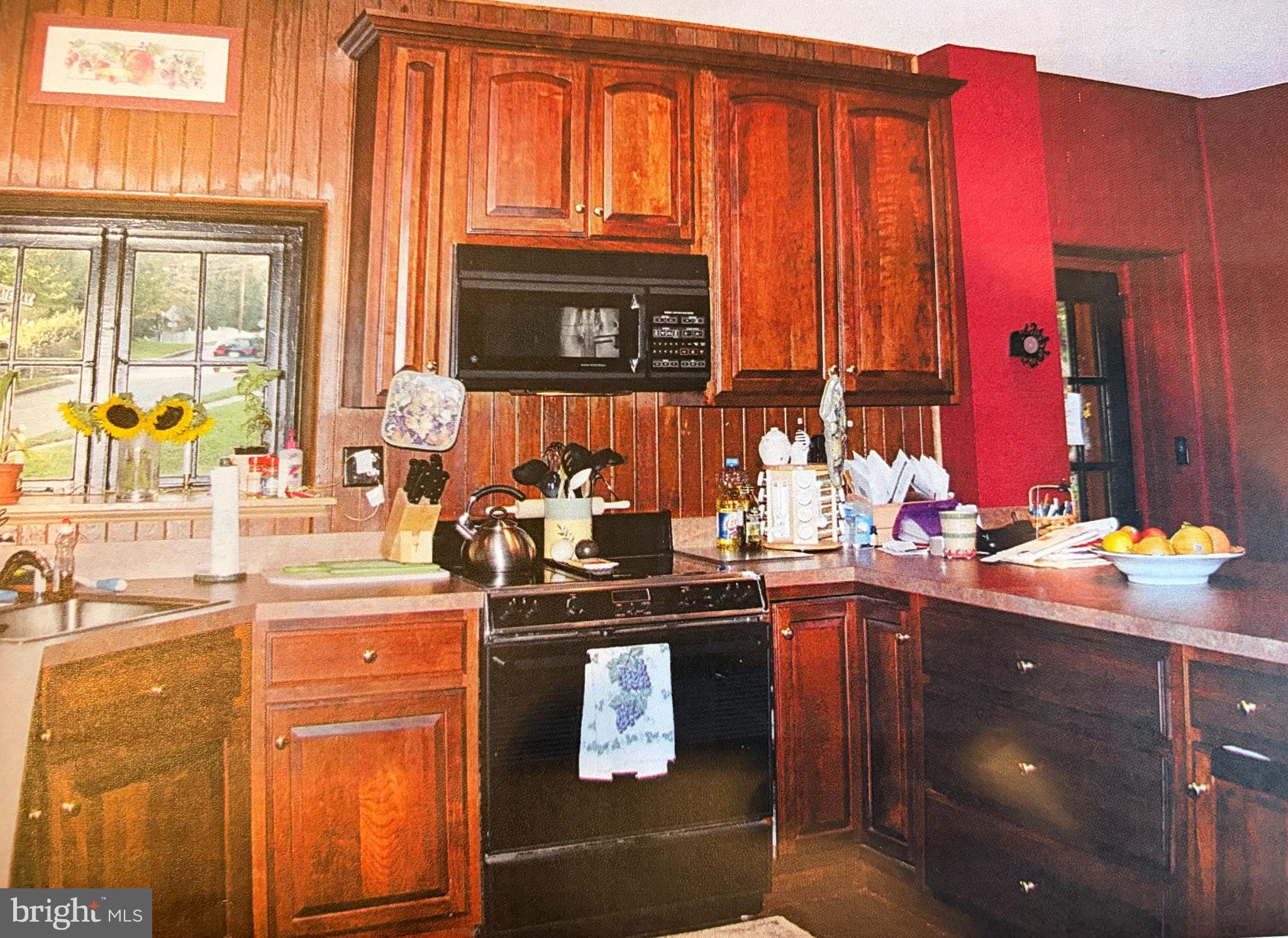 STRAFFORD VILLAGE - Residential