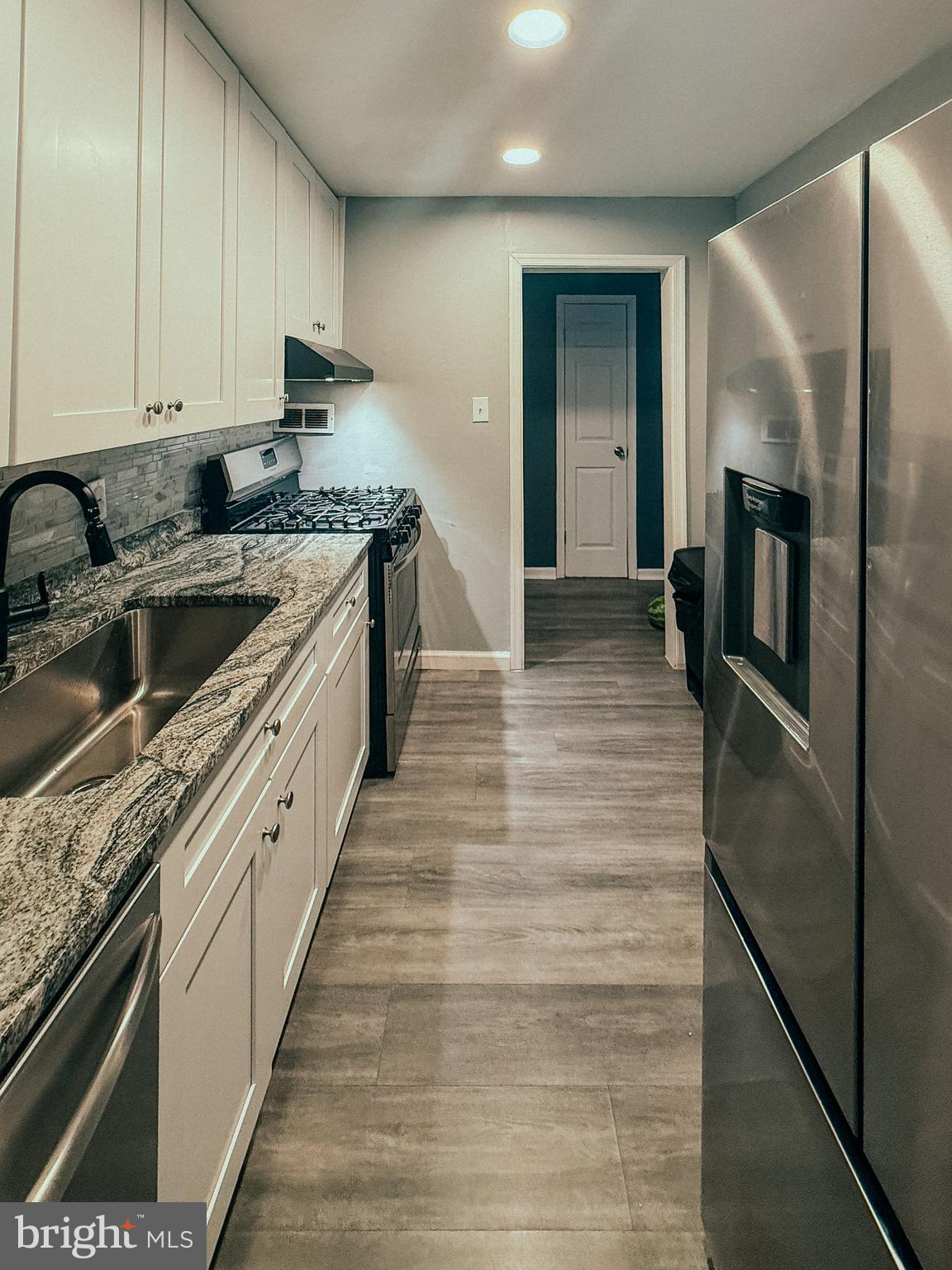 HOLLY HILL CONDOMINIUMS - Residential Lease