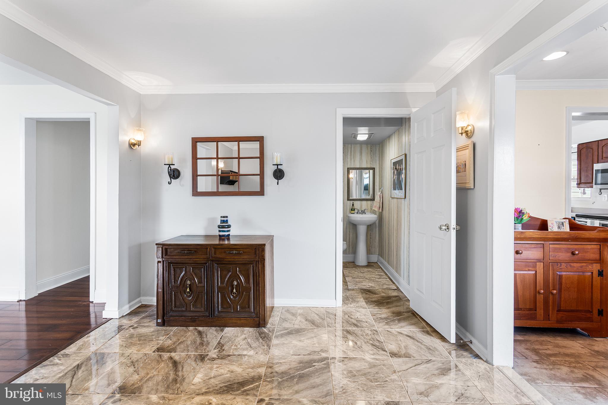 515 WINDING ROAD