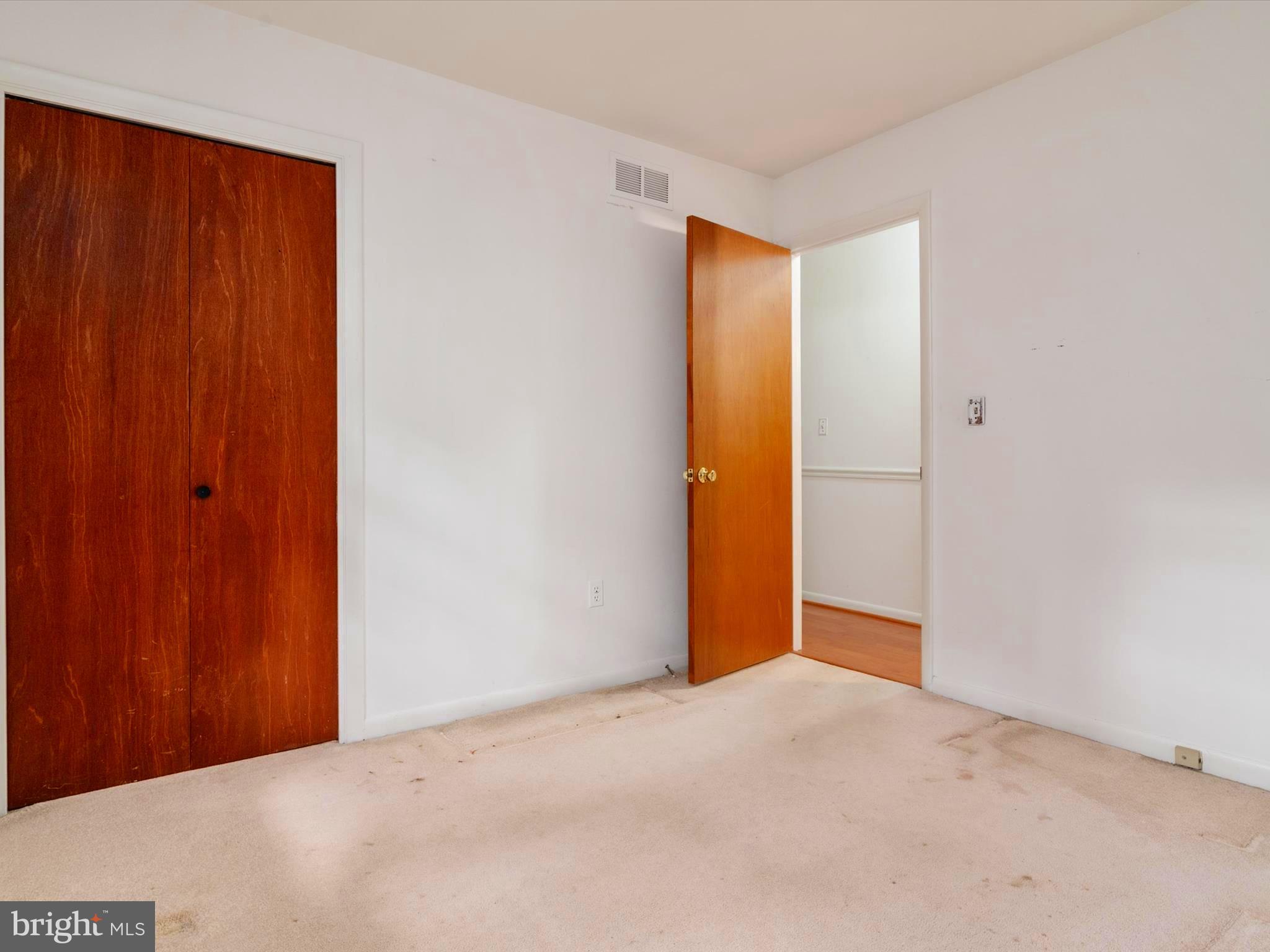 HALLMARK WOODS - Residential