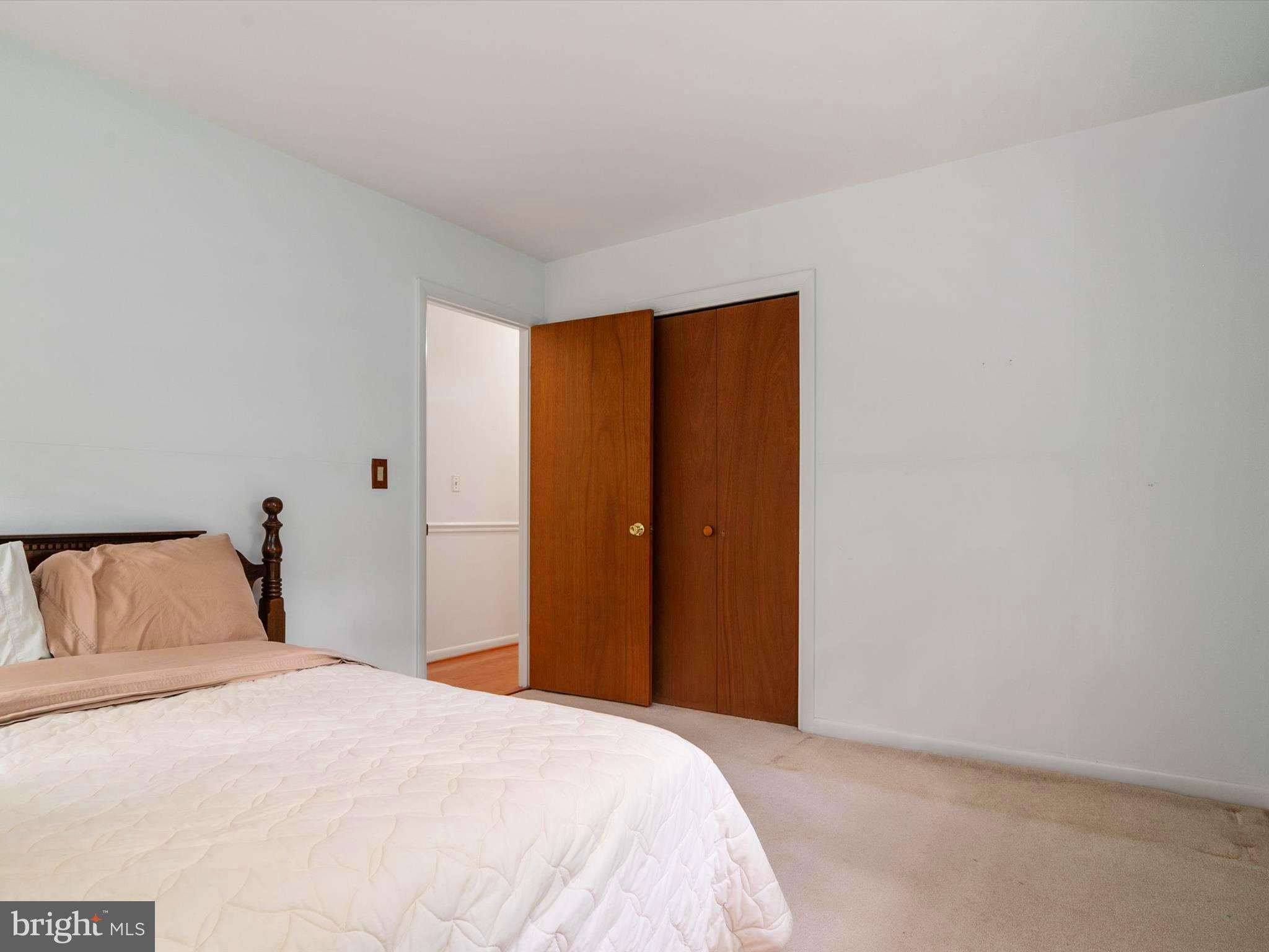 HALLMARK WOODS - Residential