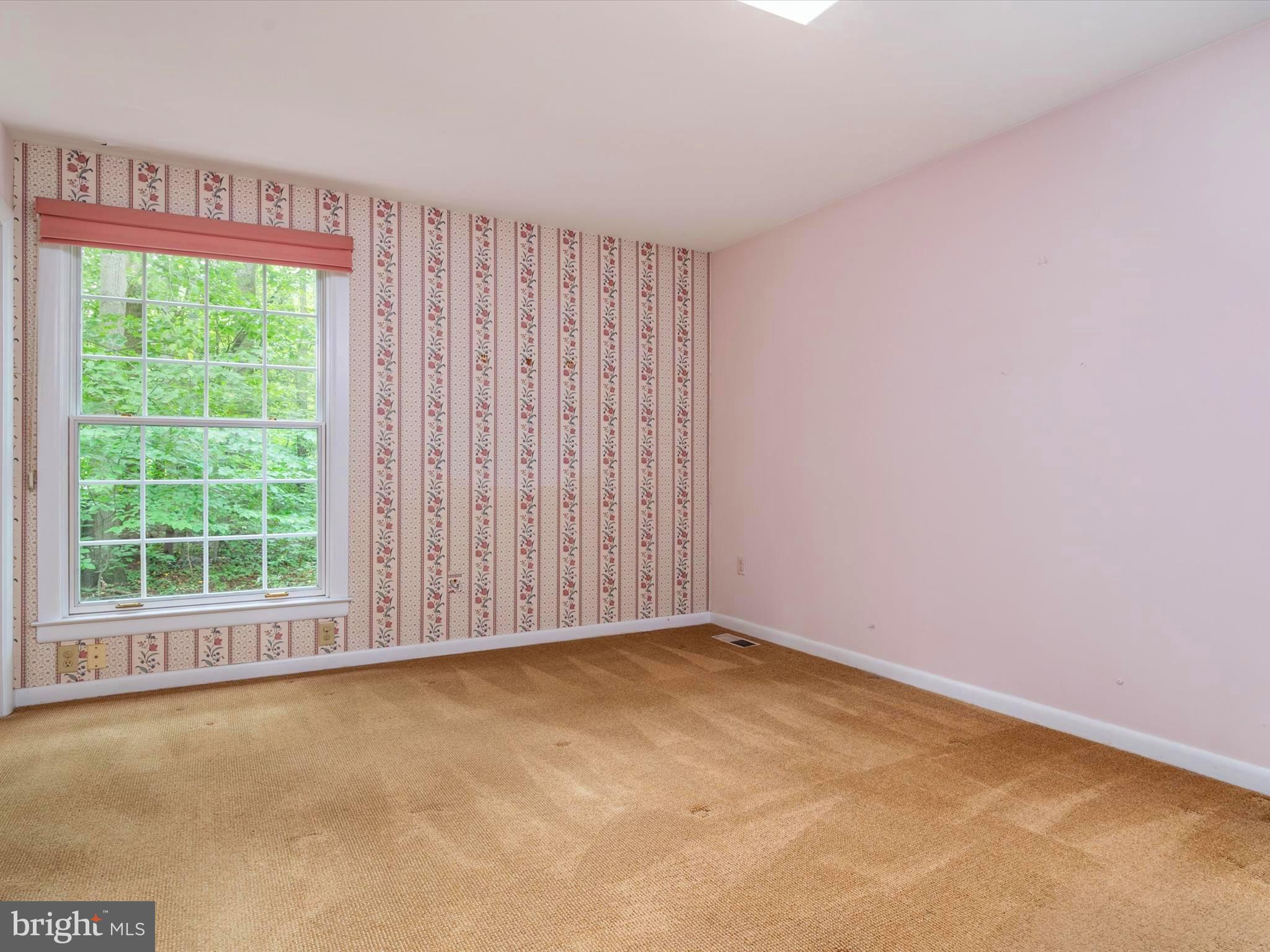 HALLMARK WOODS - Residential