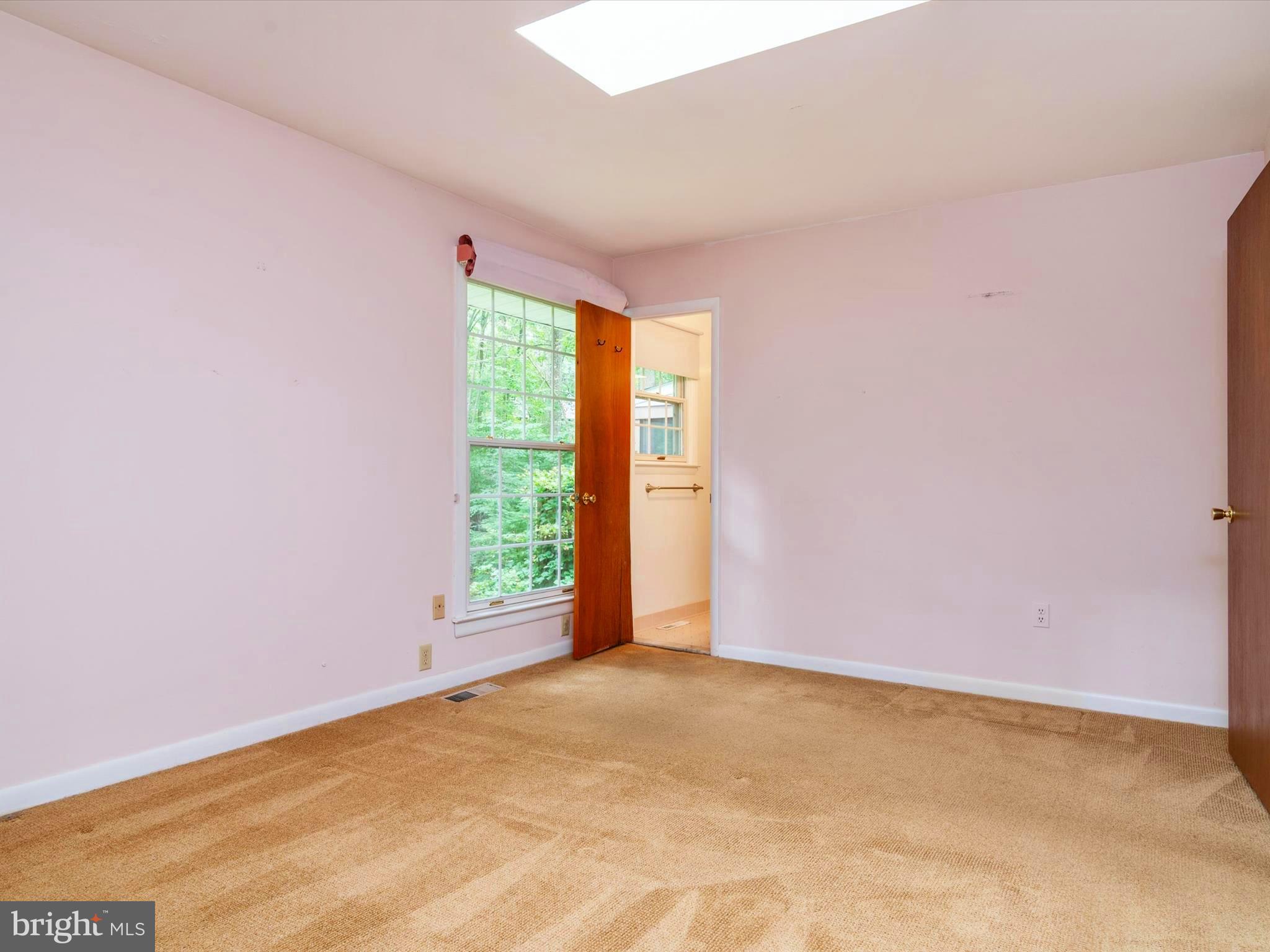 HALLMARK WOODS - Residential