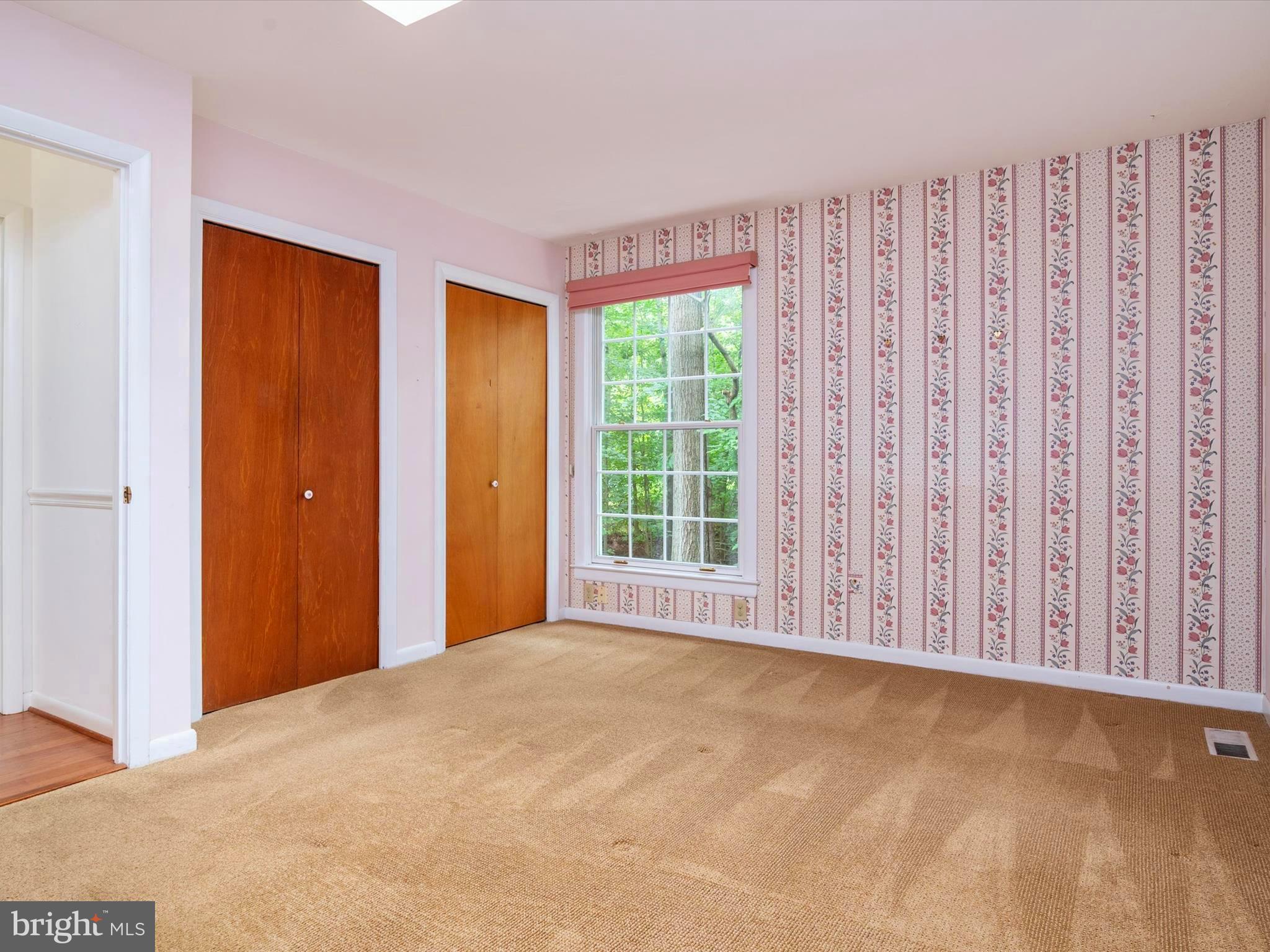 HALLMARK WOODS - Residential