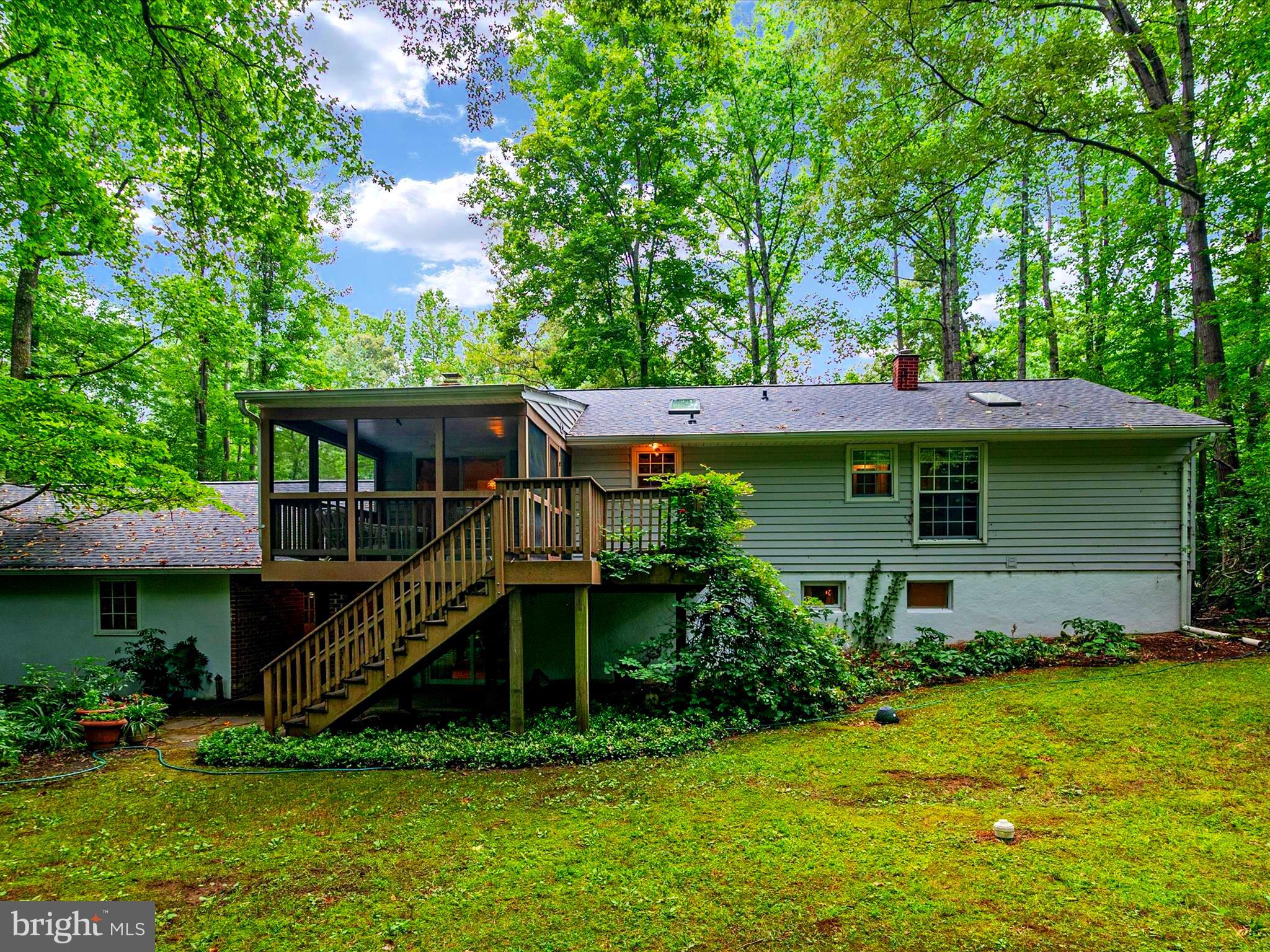 HALLMARK WOODS - Residential