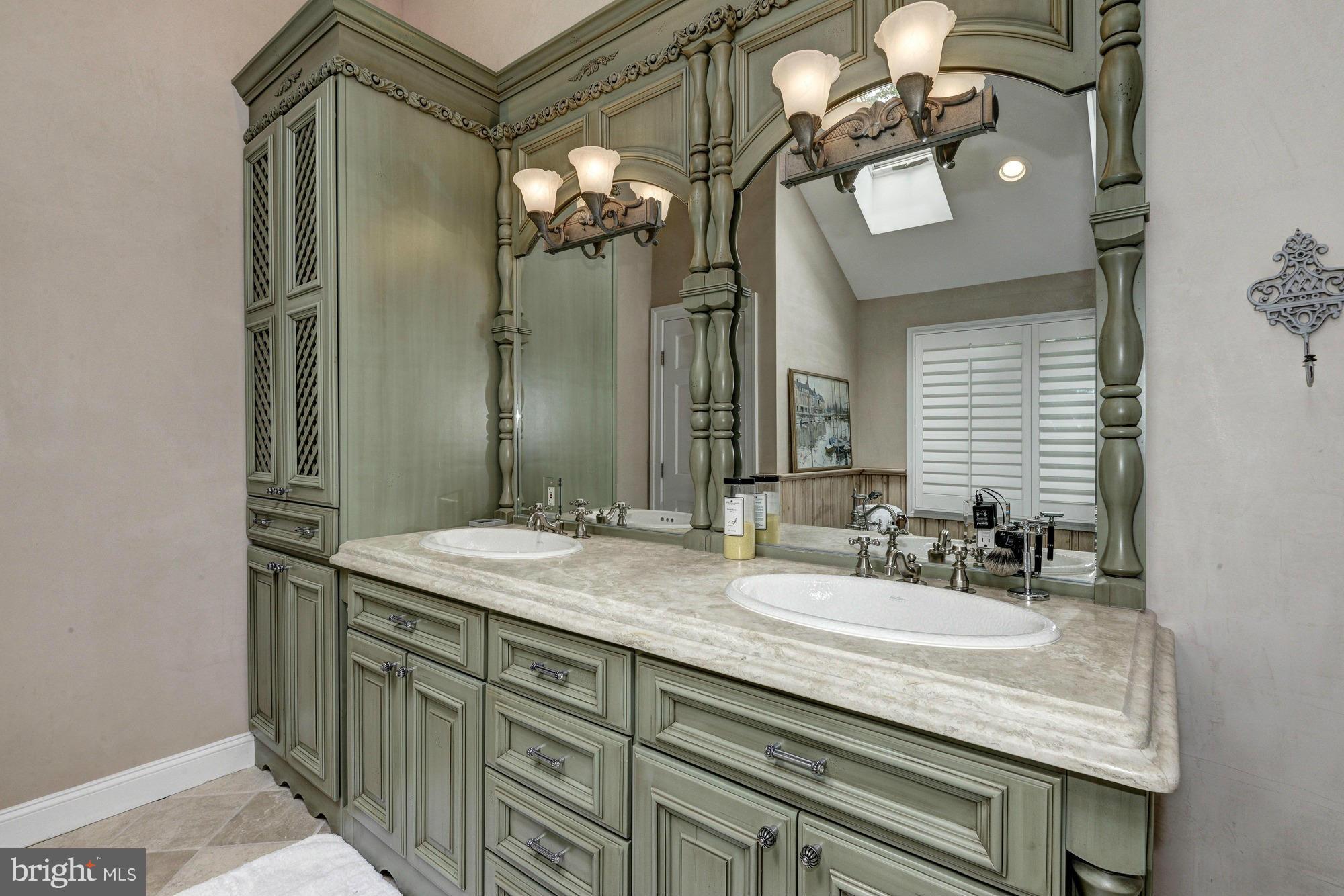 WILD ROSE SHORES - Residential