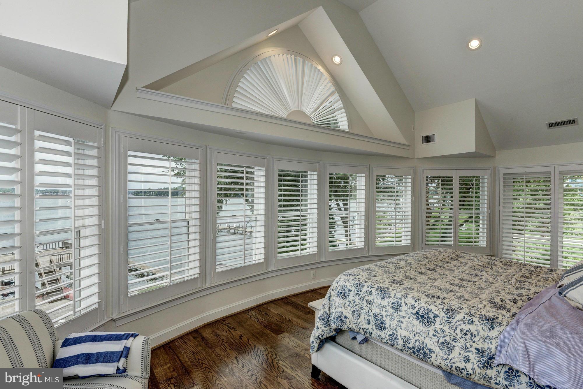 WILD ROSE SHORES - Residential